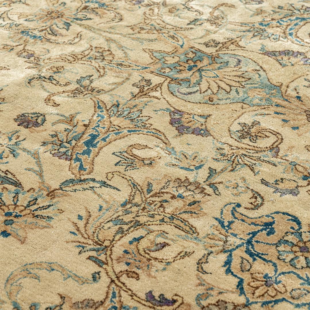 Tappeto persiano Kirman beige oversize d'epoca, circa 1920, 13'8 x 19'5 in vendita 3