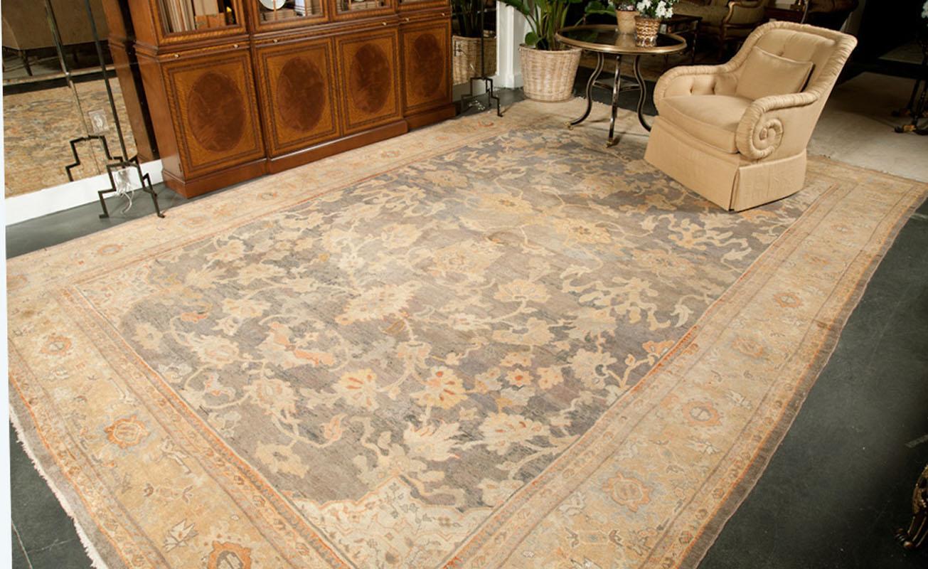 Tappeto antico Sultanabad Rugs blu, 11' x 16'3 In condizioni buone in vendita a New York, NY
