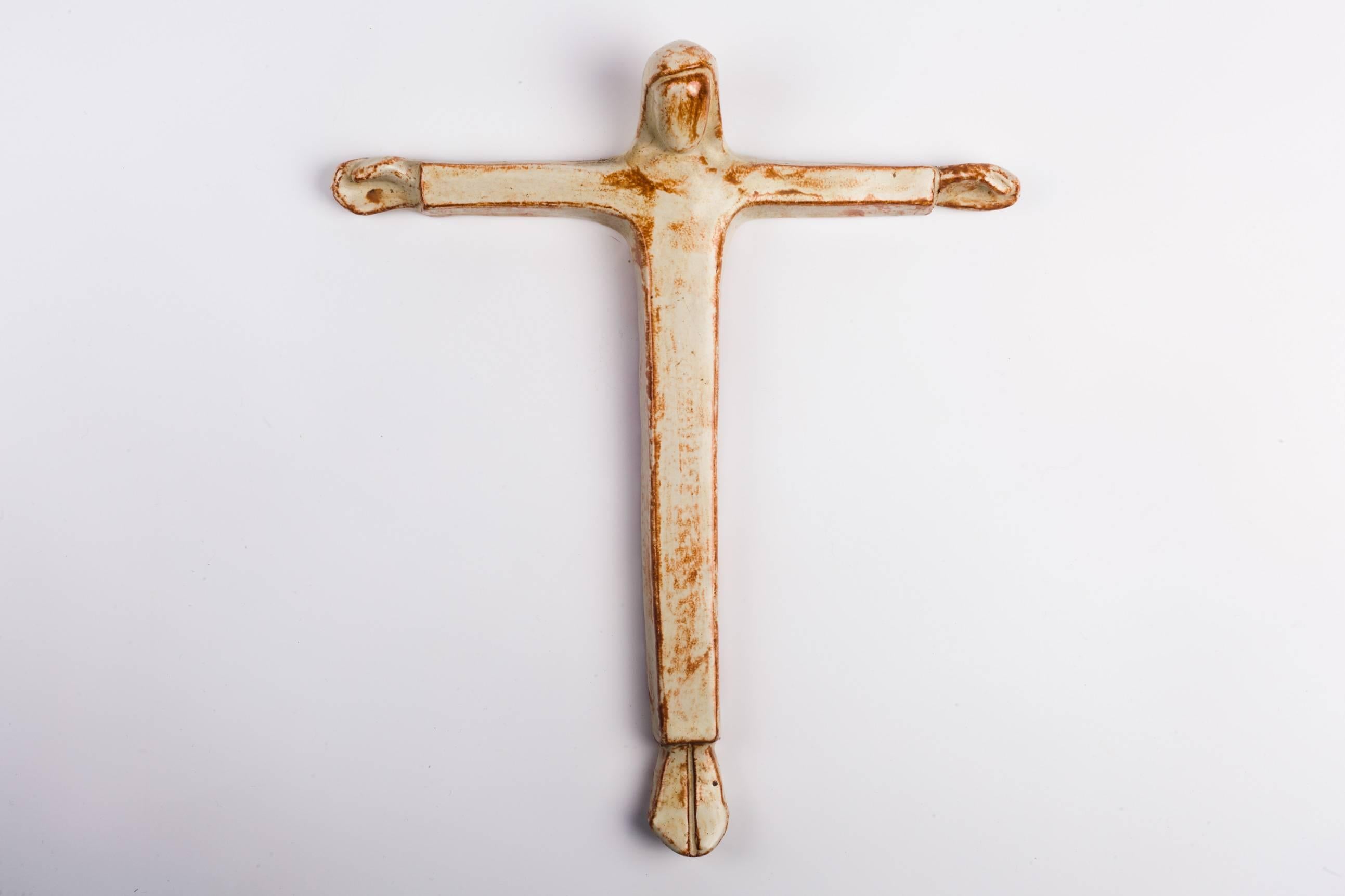 Belgian Wall Crucifix in Ceramic, Hand-Painted, White, Sienna, Made in Belgium, 1950s For Sale