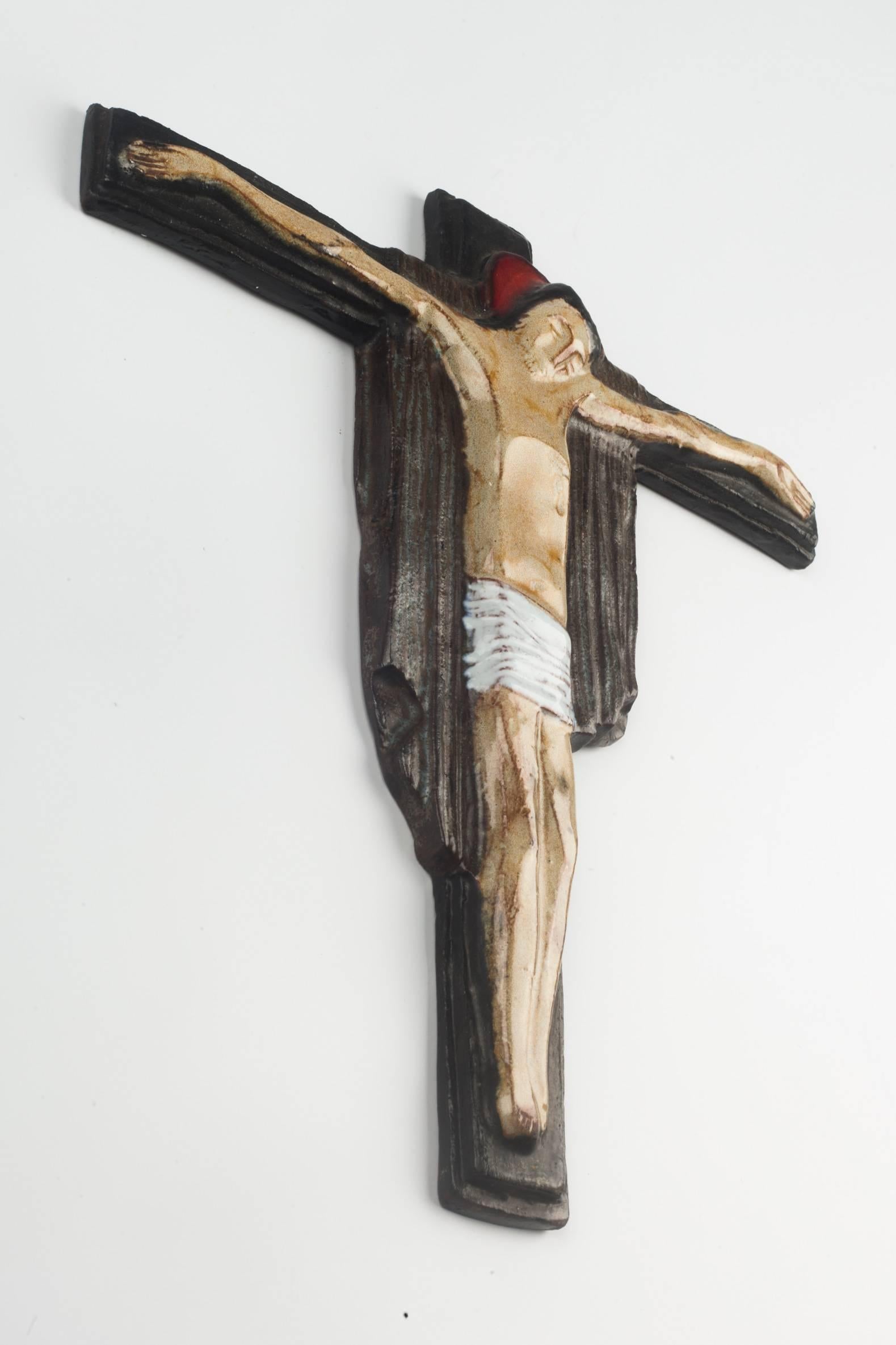 Mid-Century Modern Wall Cross, Brown, Red, White Painted Ceramic, Handmade in Belgium, 1950s For Sale