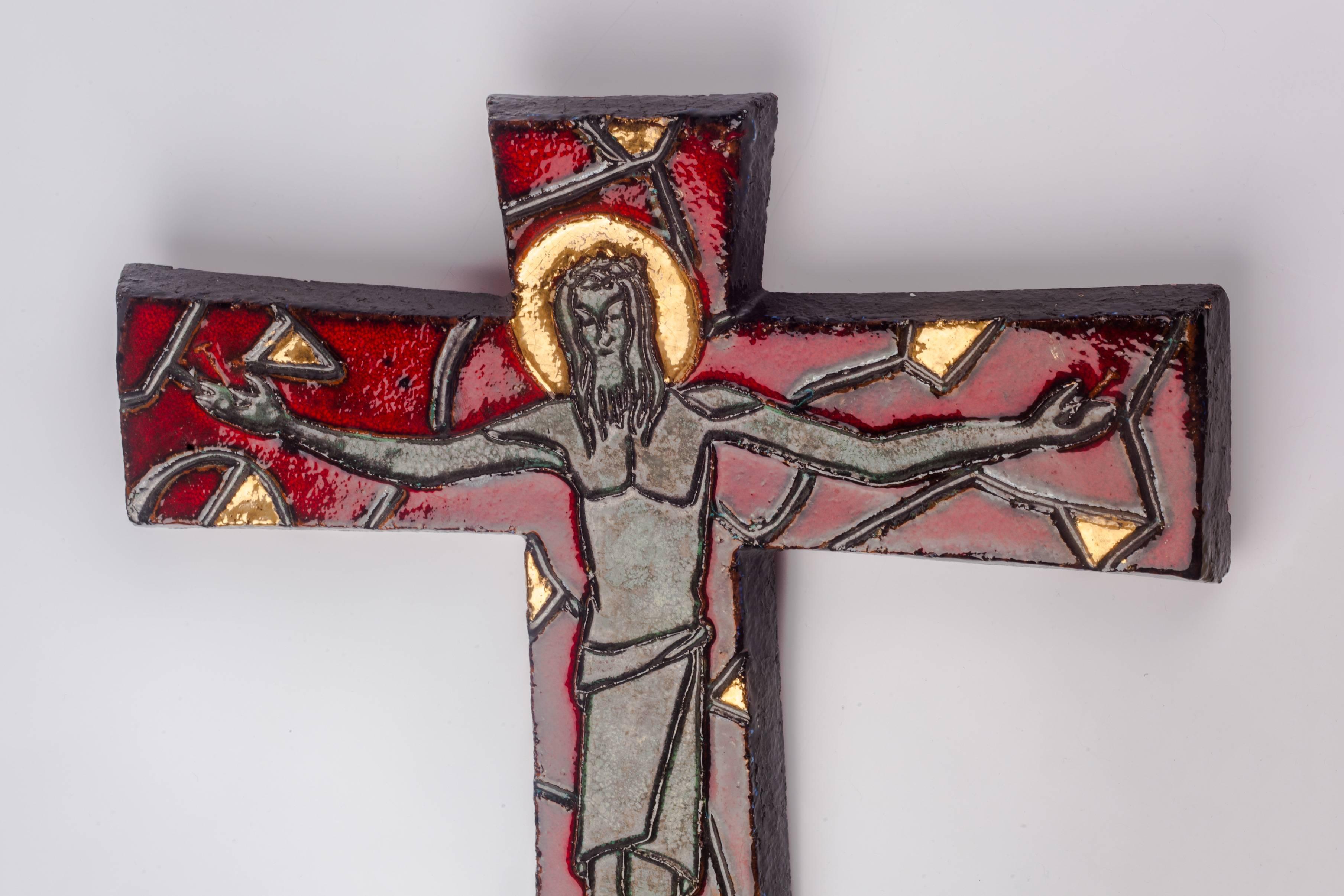 Large Gilt Wall Crucifix, Red, Green, Grey Glazed Ceramic, Handmade, Belgium In Excellent Condition For Sale In Chicago, IL