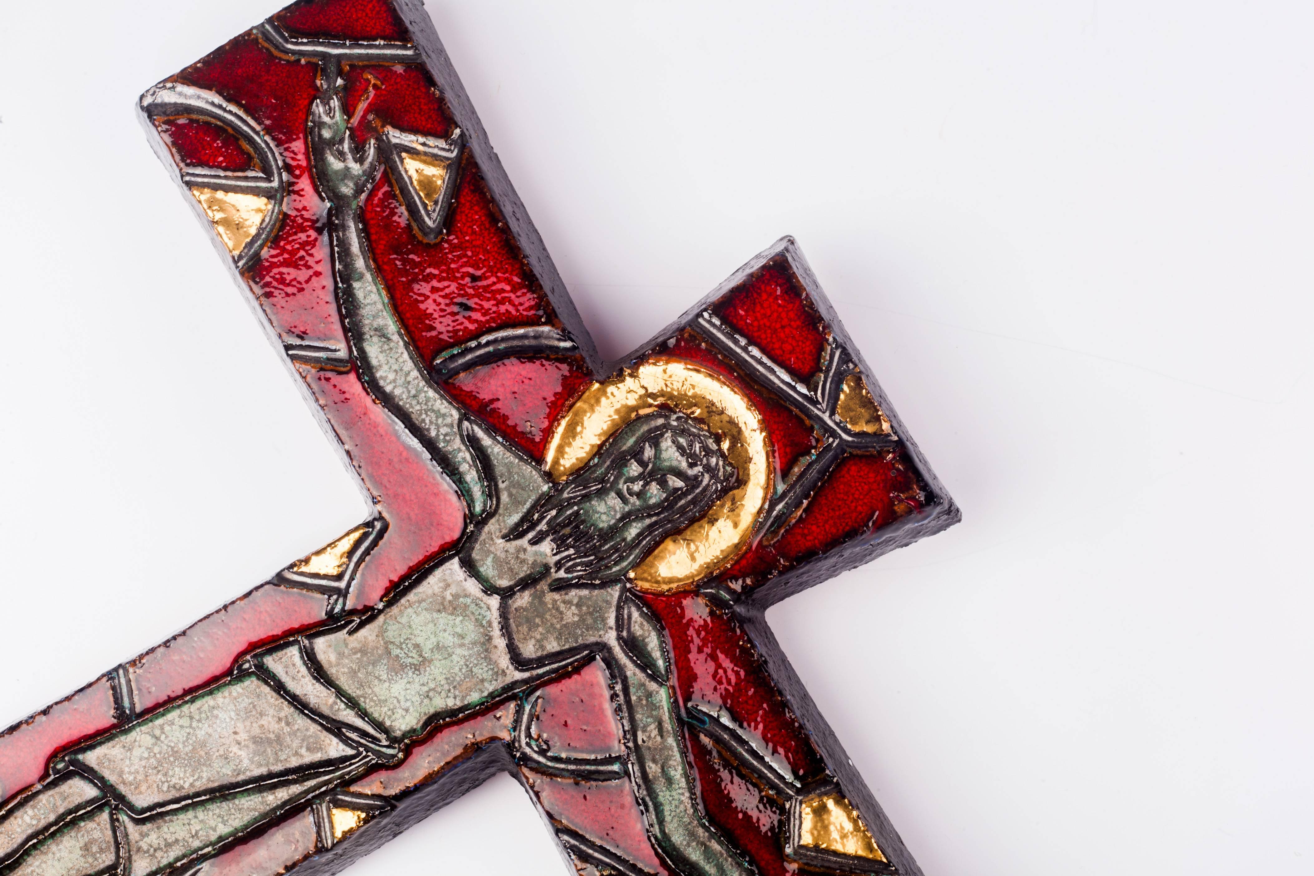 Hand-Crafted Large Gilt Wall Crucifix, Red, Green, Grey Glazed Ceramic, Handmade, Belgium For Sale