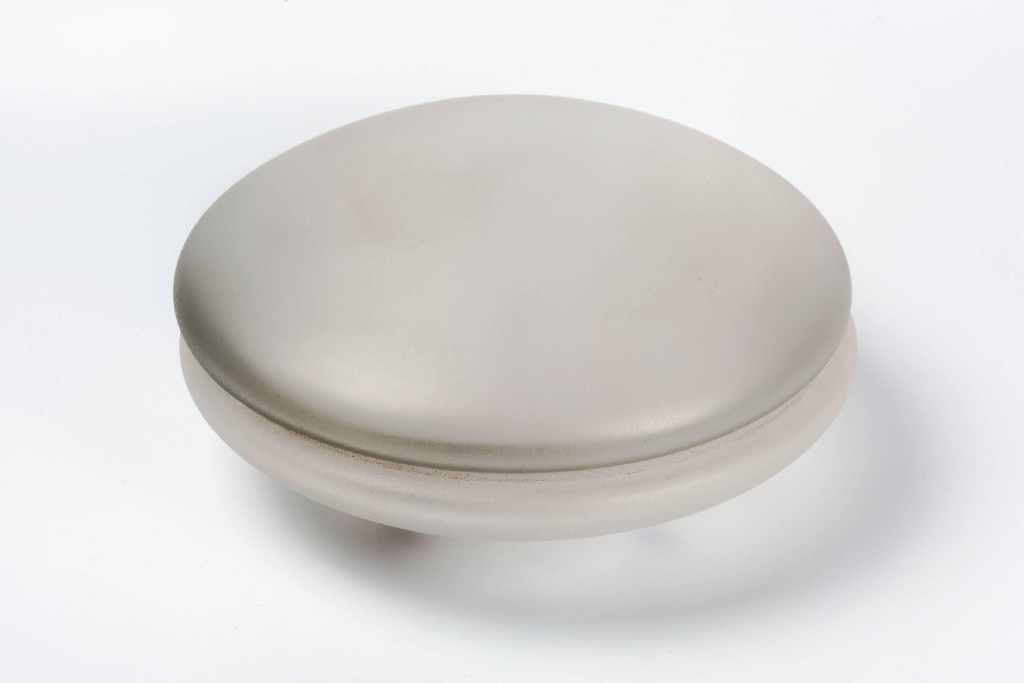 Italian Murano Glass Box by Cenedese, White Satin Scavo Textured Surface, 1970s For Sale 4