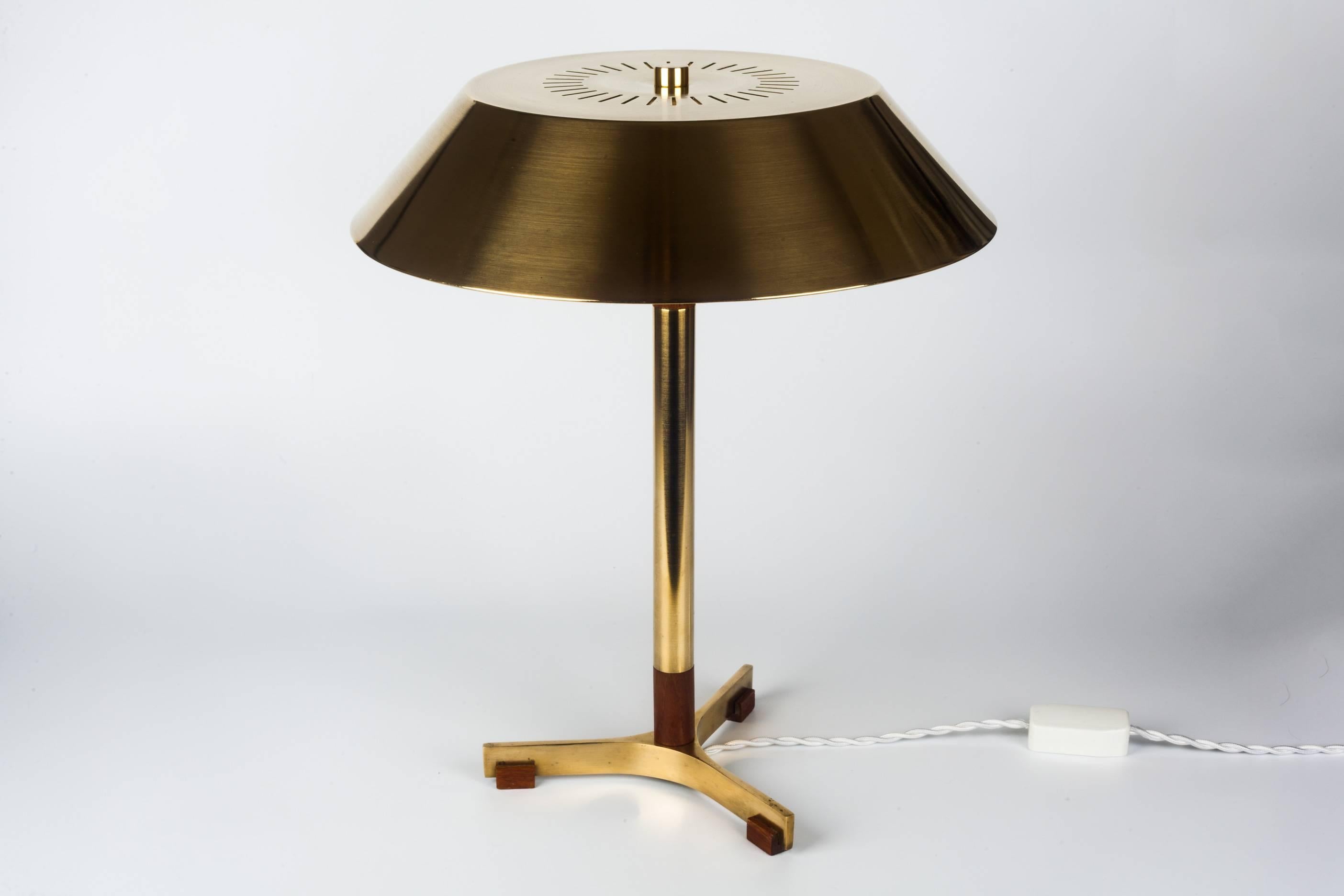 Danish Presidential Desk Lamp by Jo Hammerborg, Brass and Teak, 1960s 4