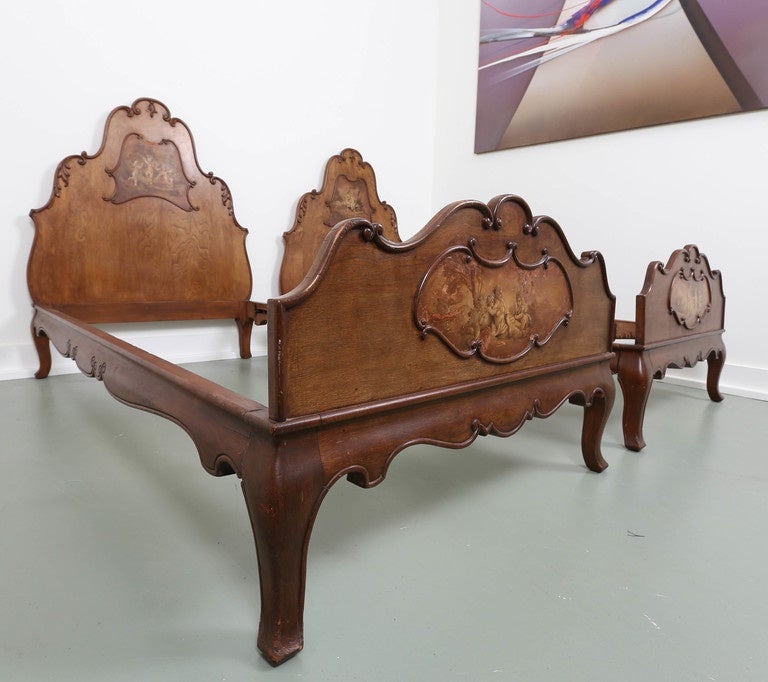 Pair of French Walnut Twin Beds with Cherub Paintings In Good Condition In Southampton, NY