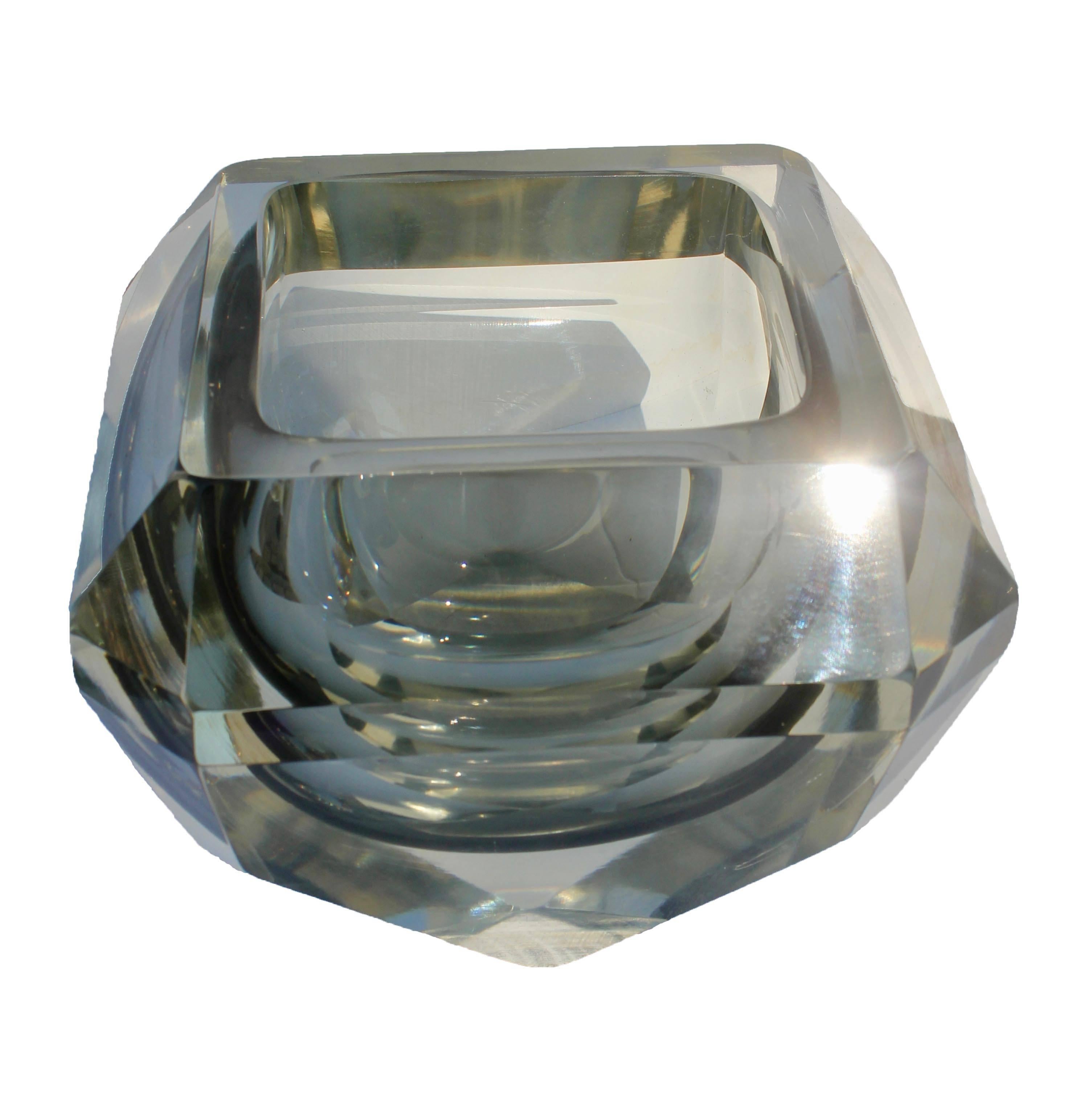 Large Murano Sommerso Faceted Smoky Grey Vase by Mandruzzato, circa 1959s In Excellent Condition In Verviers, BE