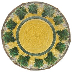 Antique Art Nouveau Majolica Pattern in Relief Set of 16 Plates Whit Boch Stamp, 1900s