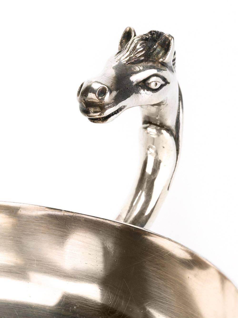 Hermès vintage horse vide-poche, circa 1960. Silver plated metal. Marked: Hermès Paris. Size: Diameter: 14 cm - 5.5 in. Height up-to the horse head: 7 cm - 2 3/4 in.