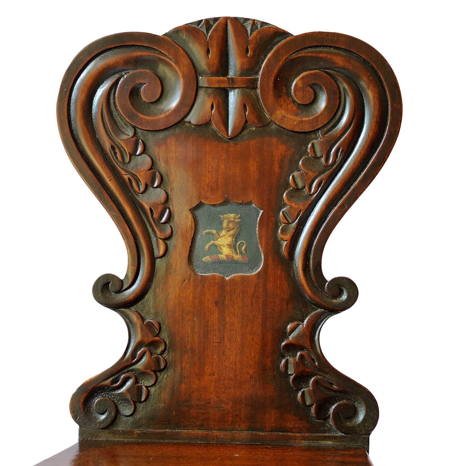 Pair of Late Regency English Mahogany Hall Chairs, circa 1830 In Good Condition For Sale In Tetbury, Gloucestershire