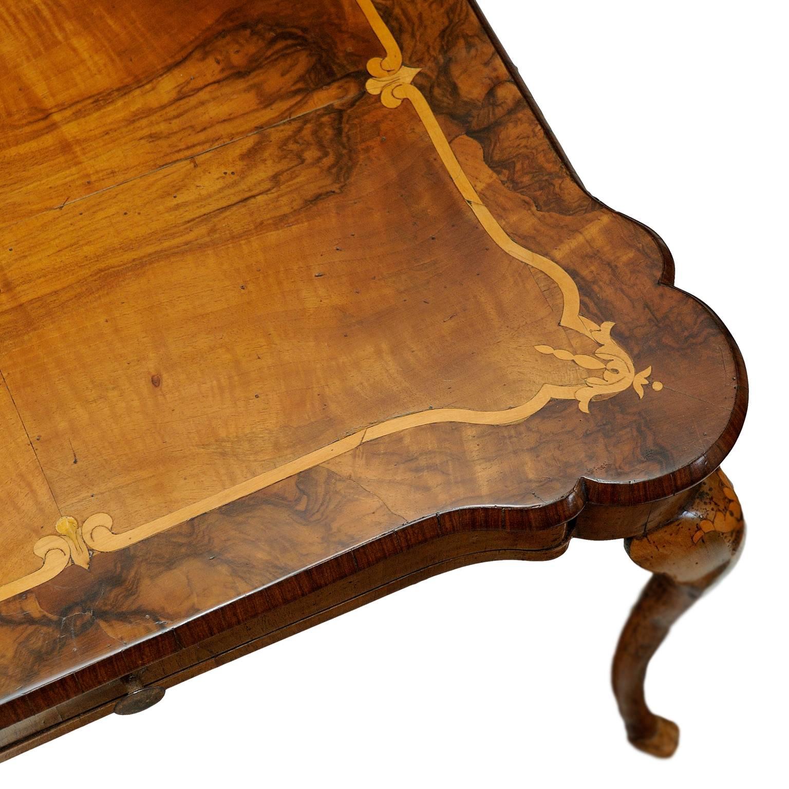 Italian Mid-18th Century Inlayed Cabriole Leg Centre or Side Table, circa 1760 For Sale 1
