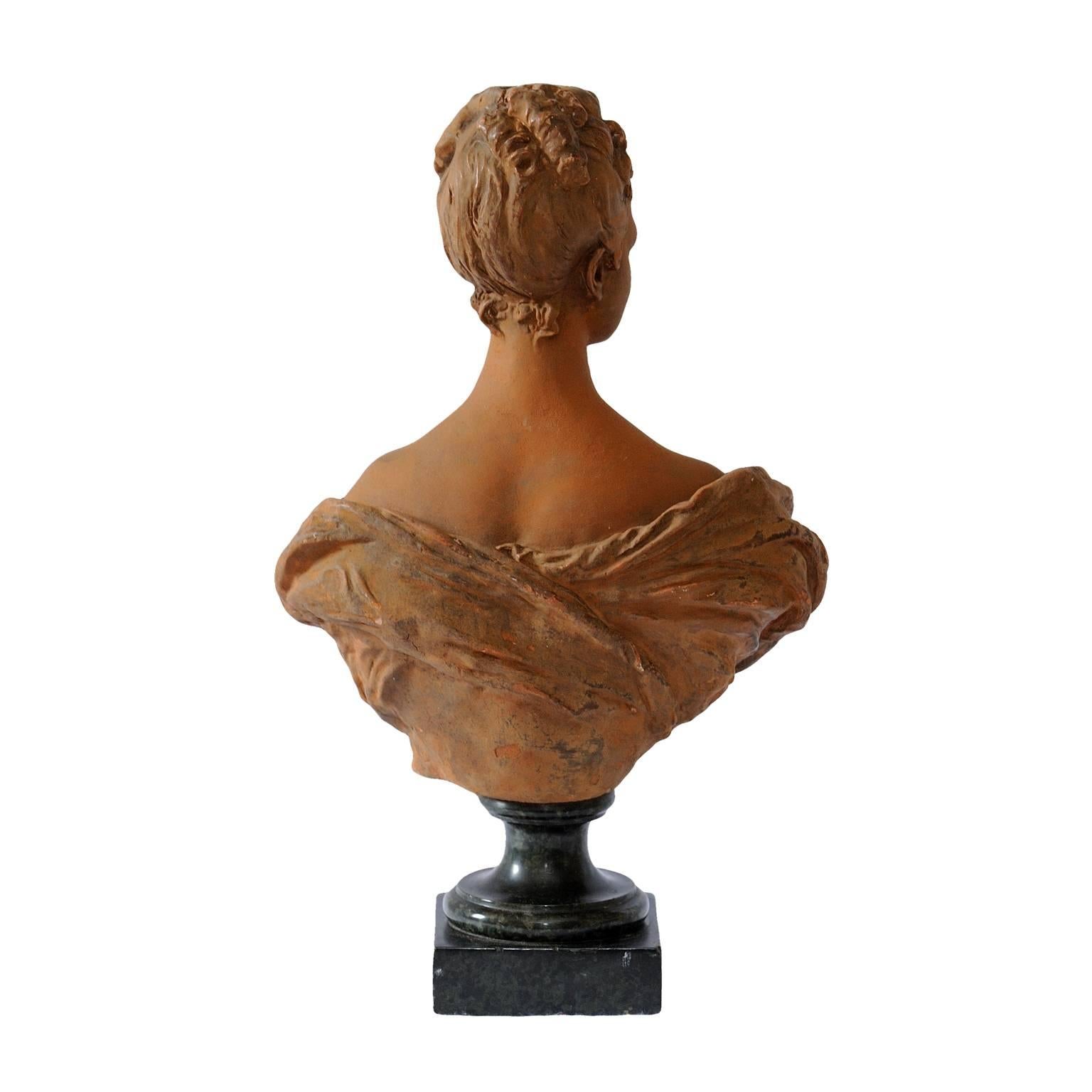 Fine French Terracotta Bust of a Young 18th Century Noble Woman, circa 1860 In Good Condition For Sale In Tetbury, Gloucestershire