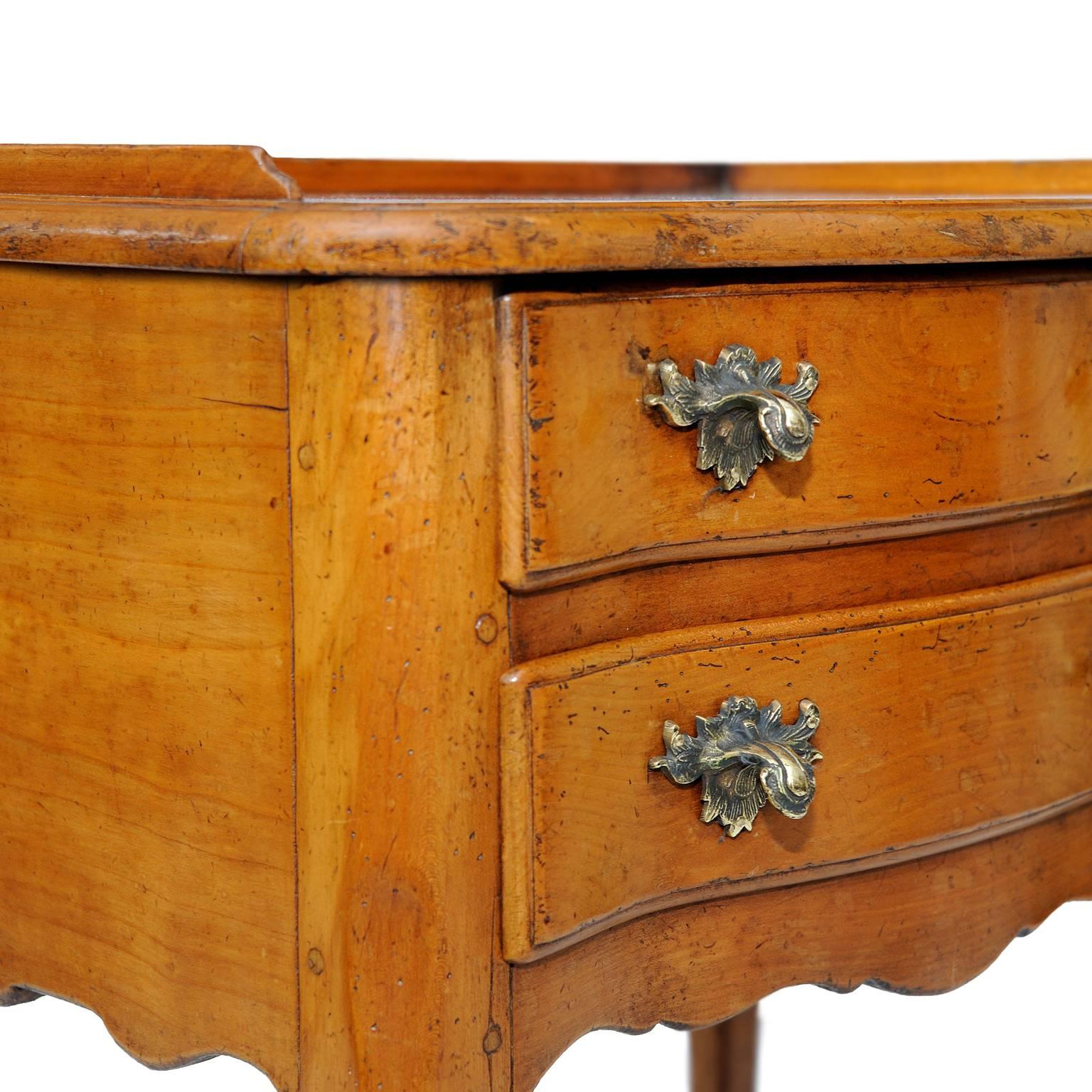 French Late 19th Century Louis XV Style Cherrywood Side Table, circa 1880 For Sale 2
