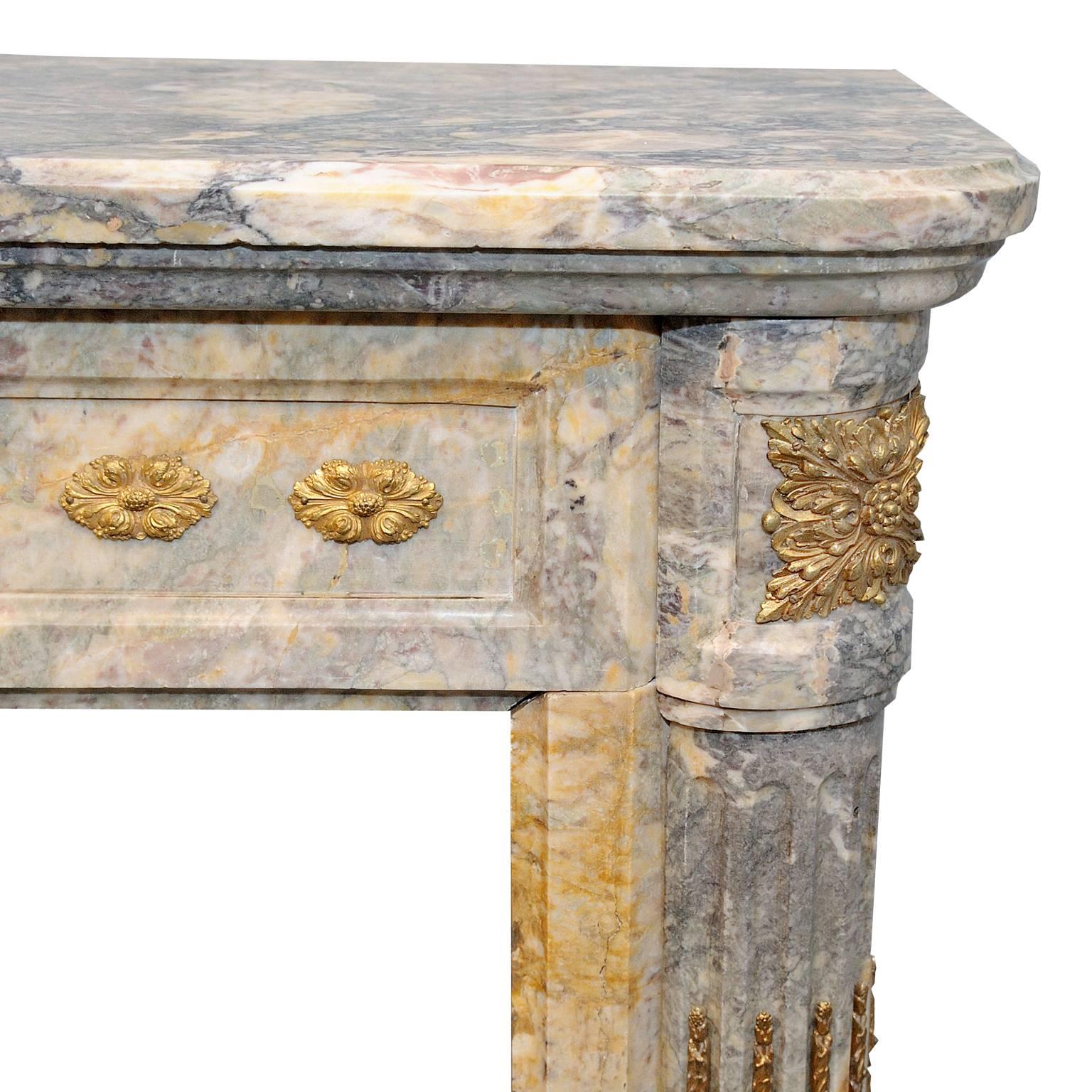 Polished French Louis XVI Neoclassical Marble Fireplace, circa 1780 For Sale