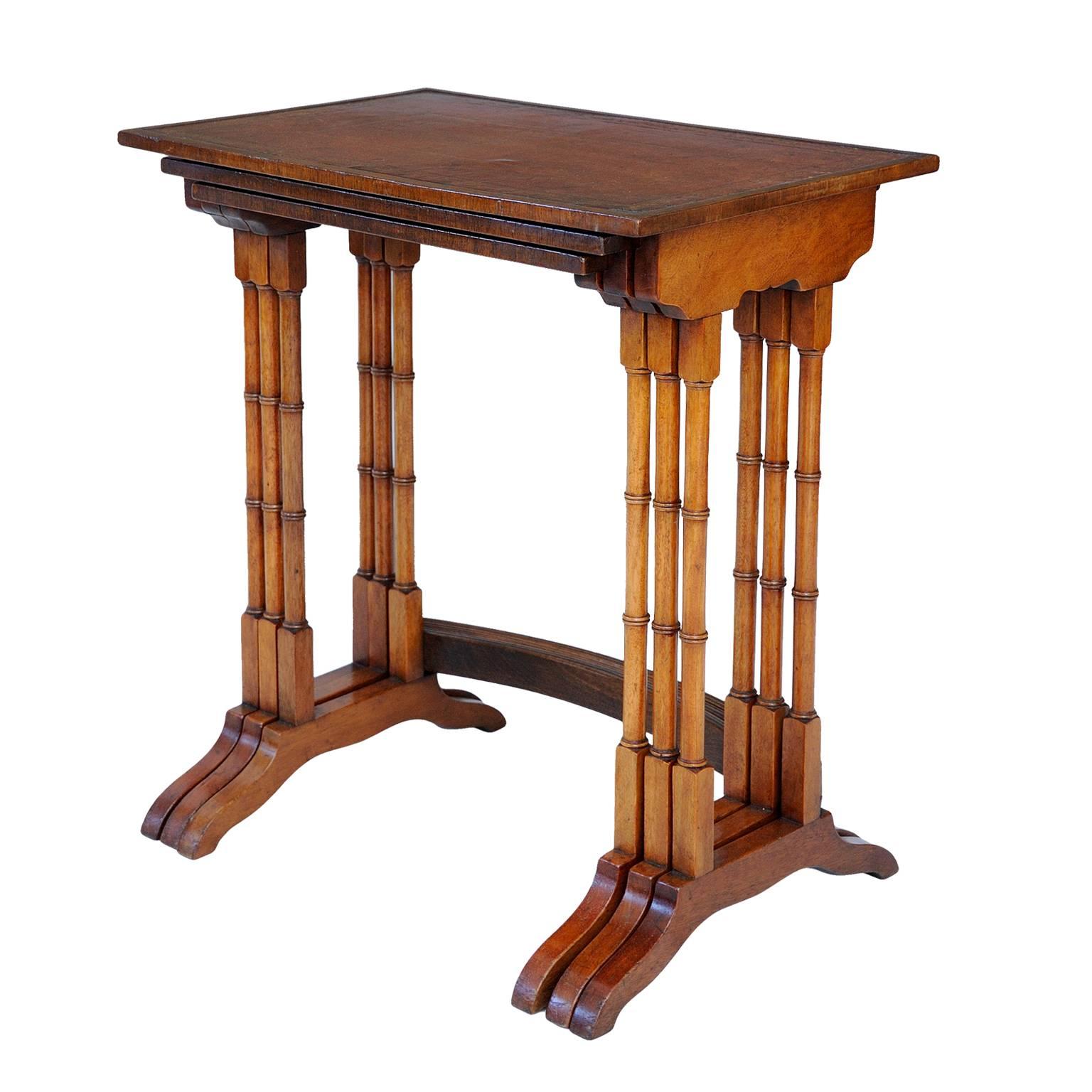 George II Nest of Three Late 19th Century Georgian Style Mahogany Side Tables, circa 1890 For Sale