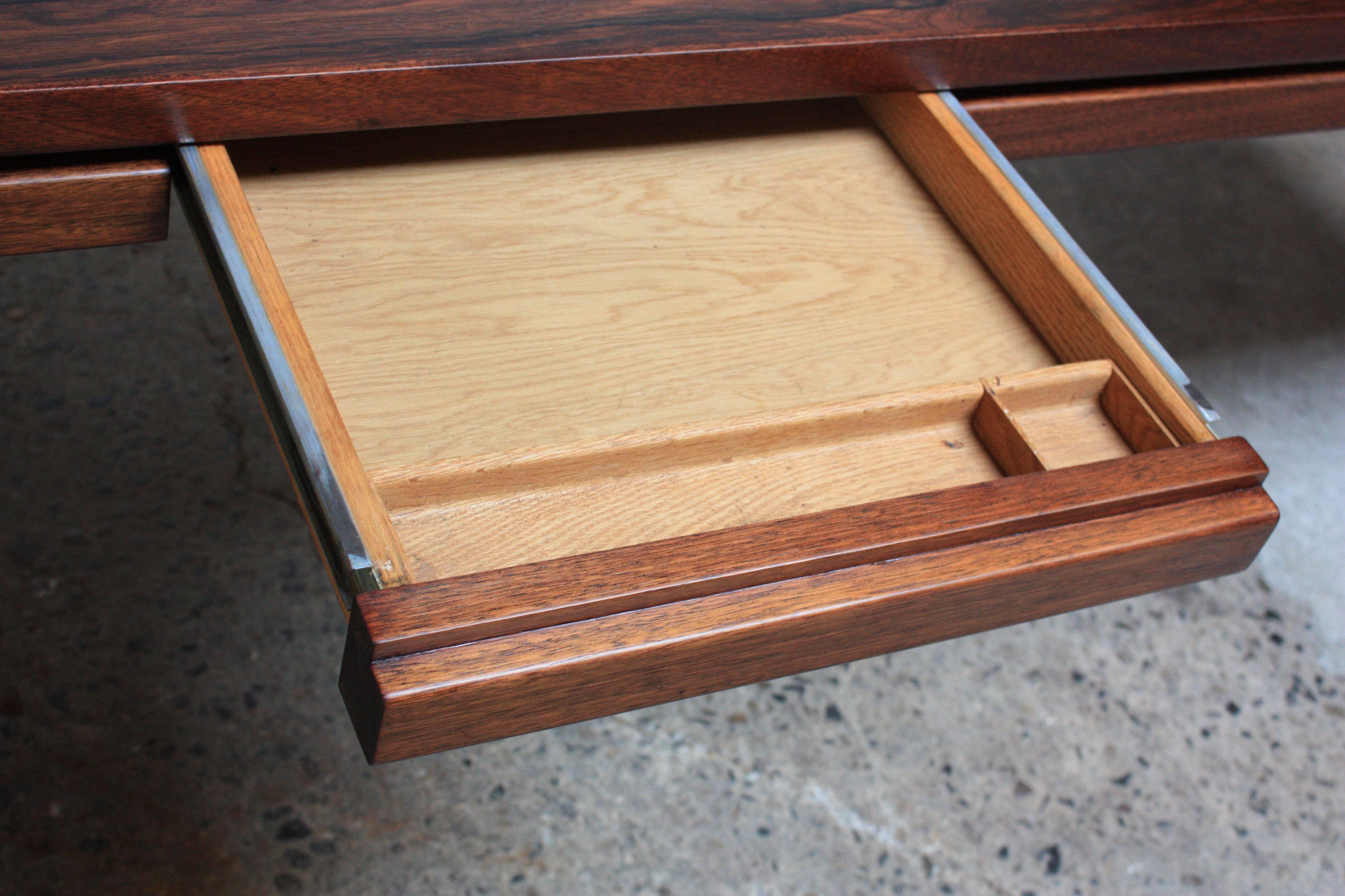 Mid-20th Century Mid-Century Rosewood Executive Desk