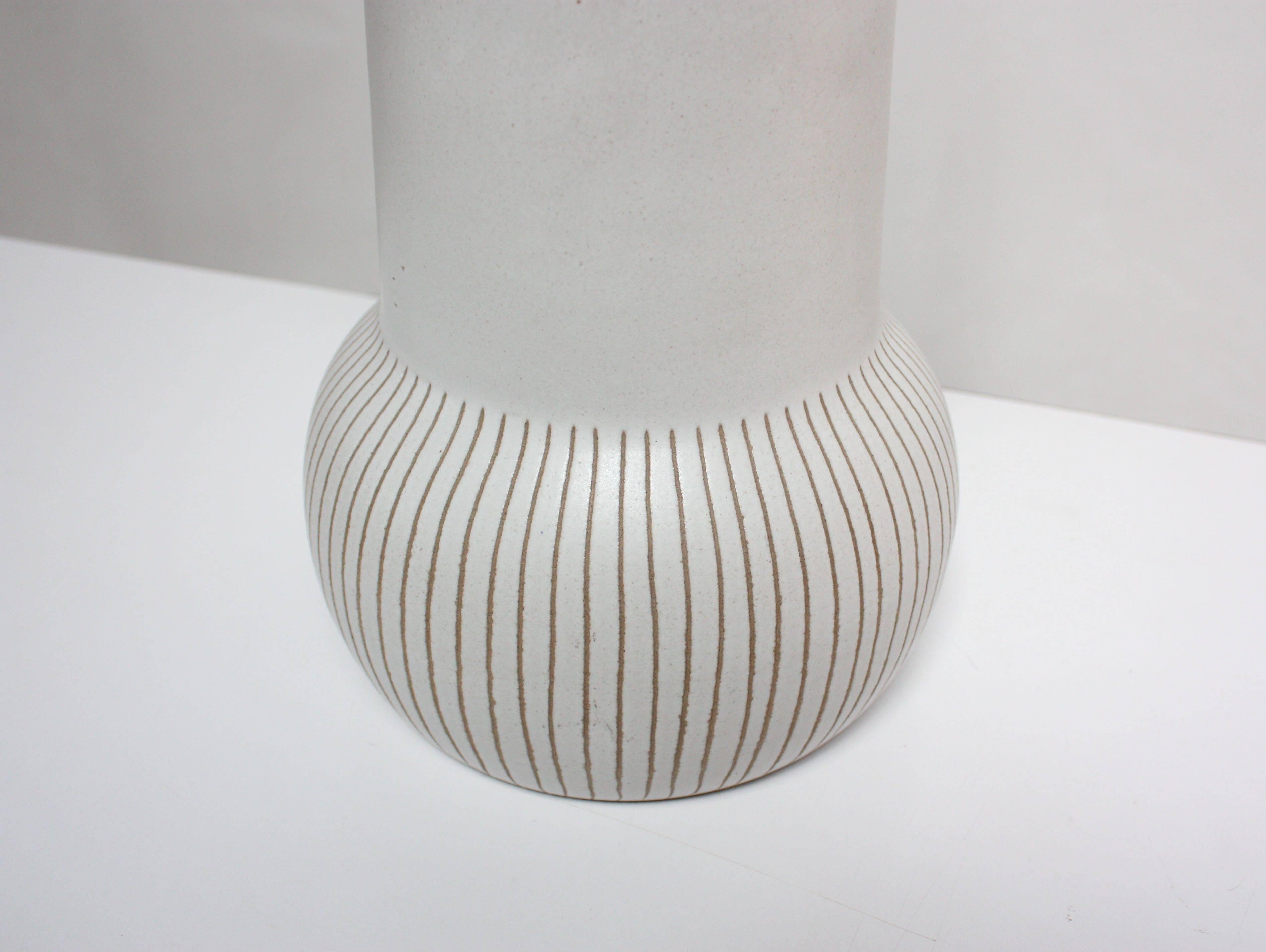 Mid-20th Century Large Gordon Martz for Marshall Studios Ceramic Lamp