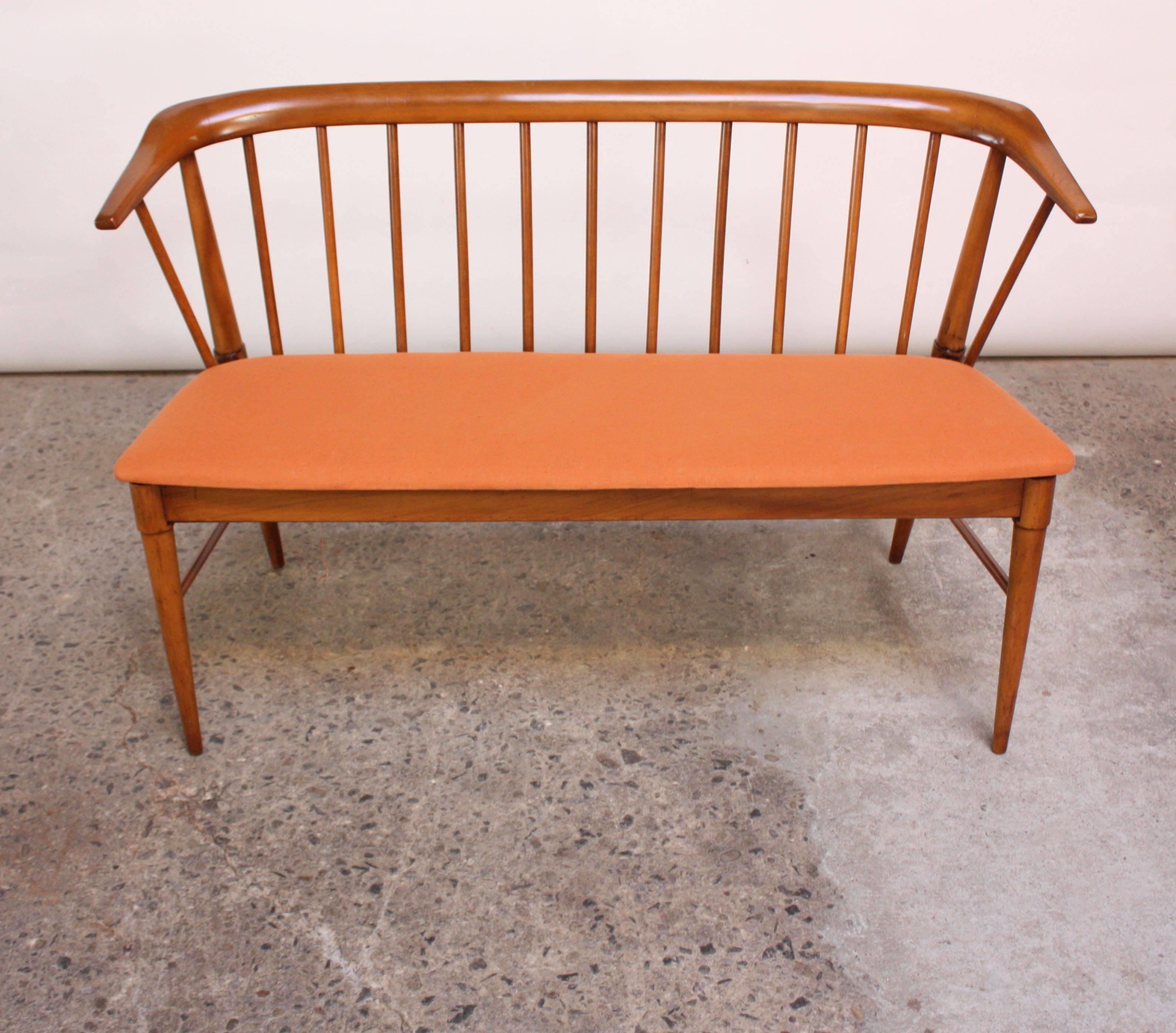 Mid-Century Modern Spindle Back Bench In Good Condition In Brooklyn, NY
