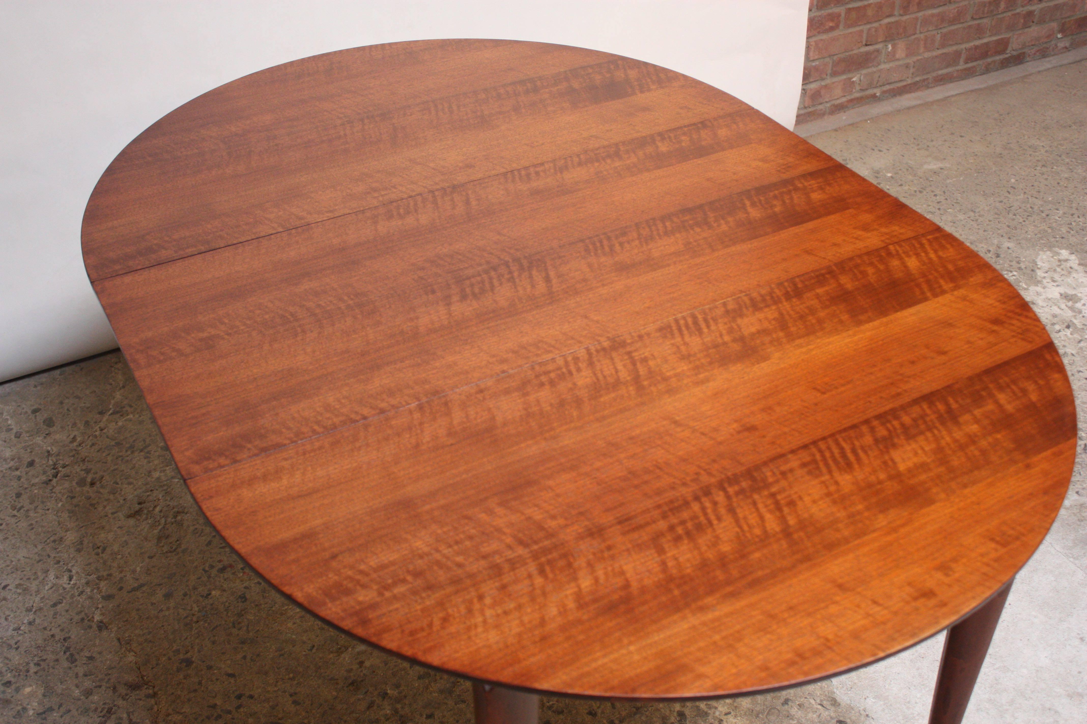 This is the smaller version of the Gio Ponti for Singer & Sons table (they were produced in both 48