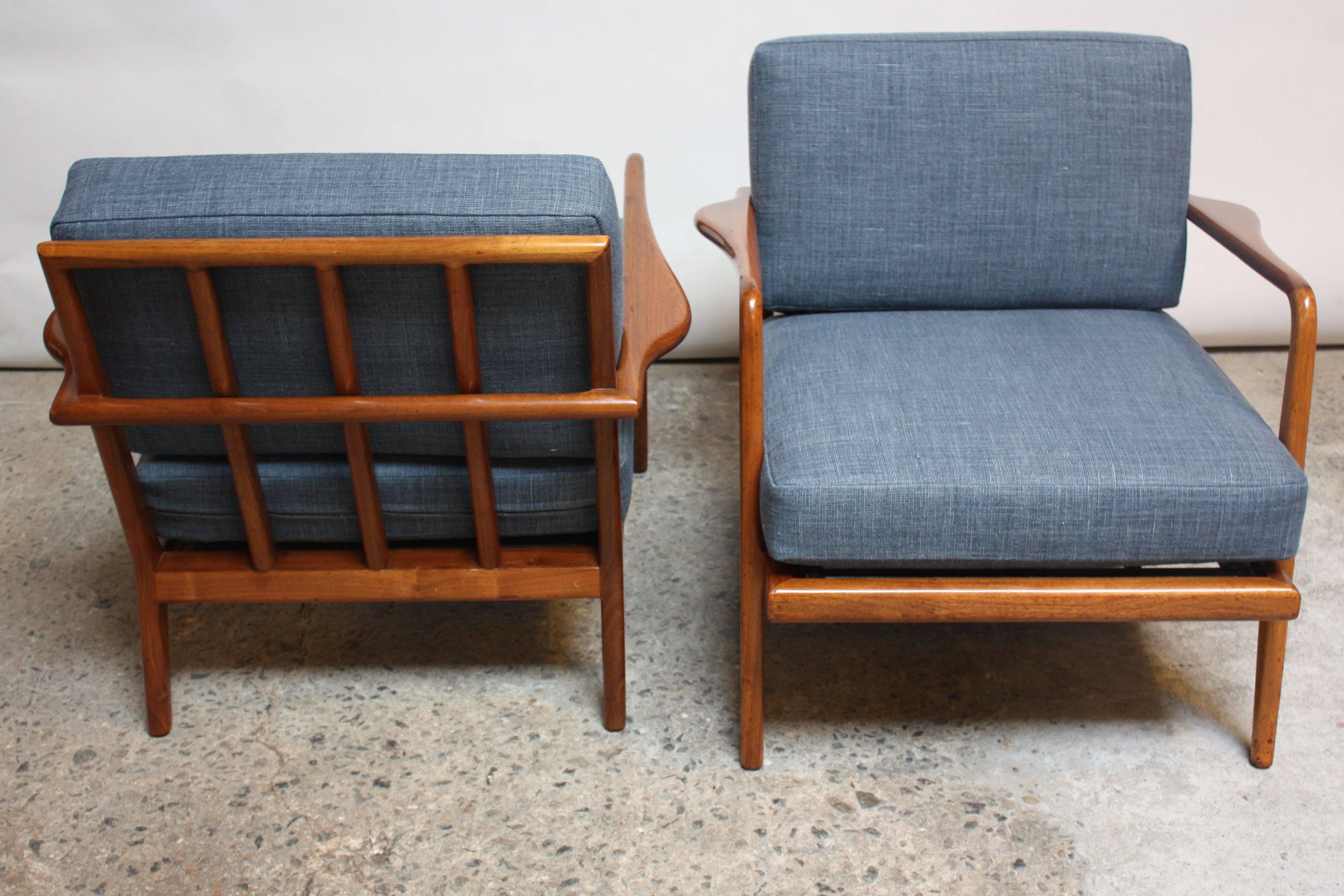 American Pair of Mid-Century Walnut Armchairs and Ottoman by Mel Smilow