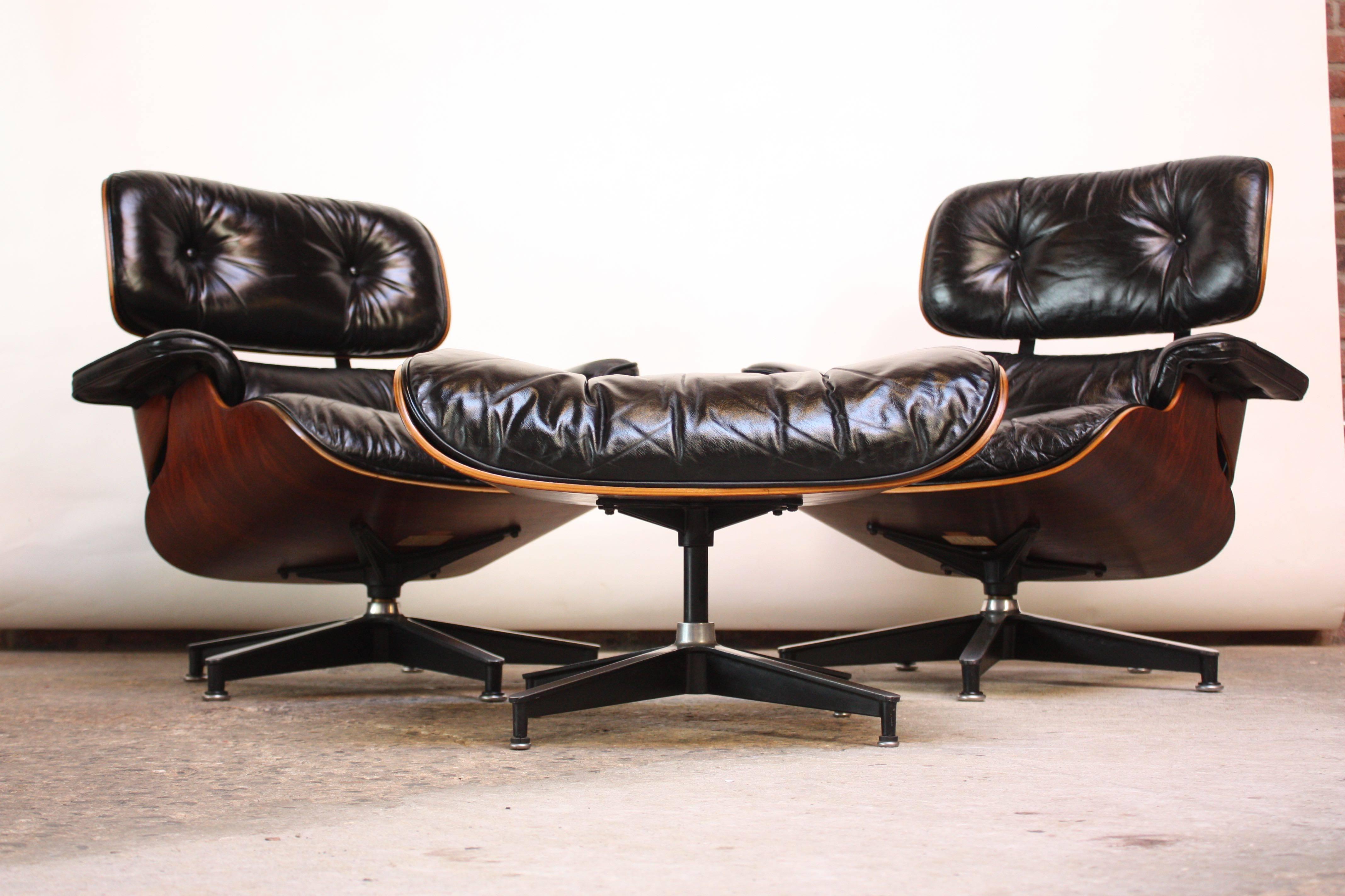 Molded Pair of Vintage Rosewood Eames 670 Lounge Chairs with Ottoman