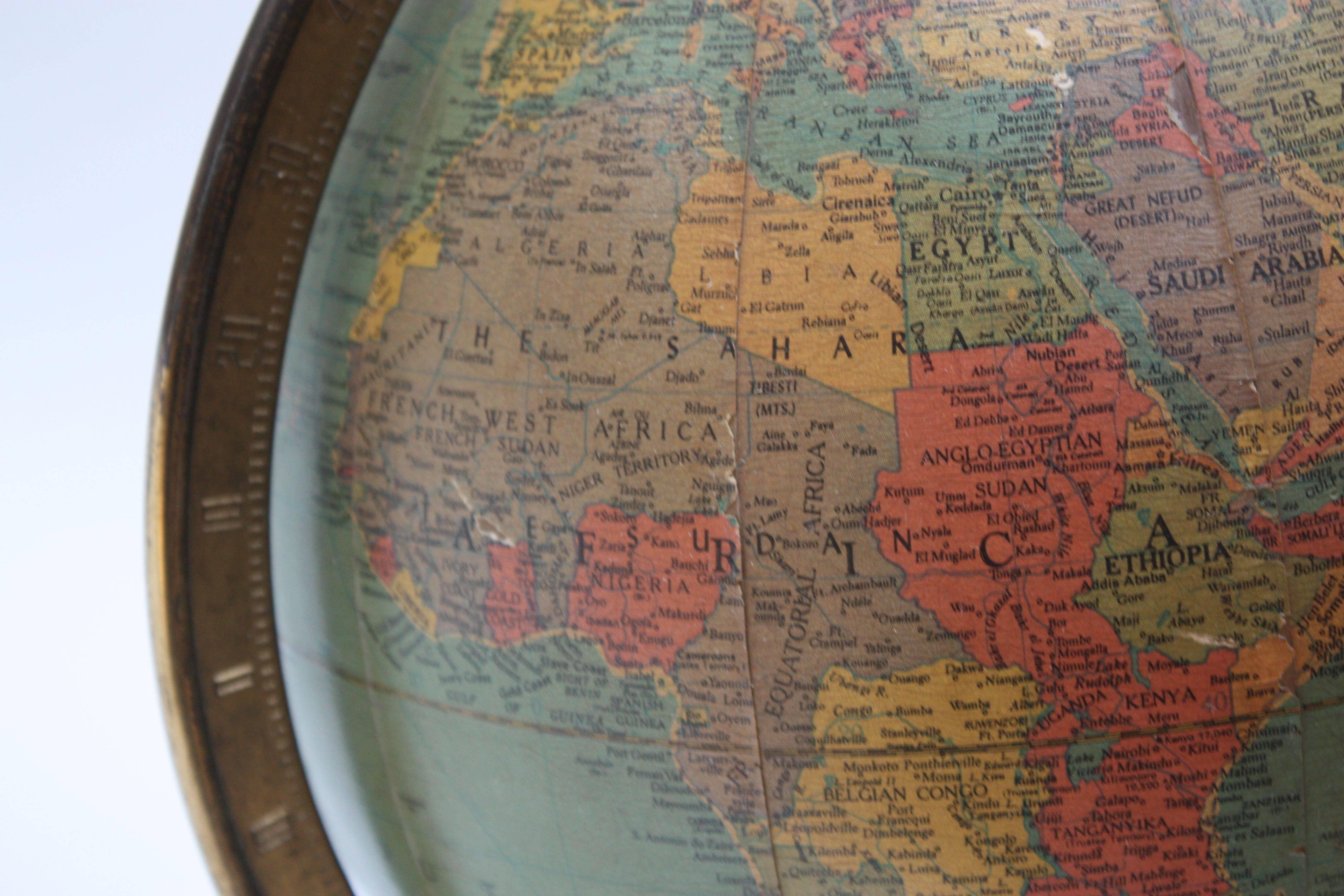 Replogle Globes di precisione illuminato in vetro degli anni '50 in vendita 1