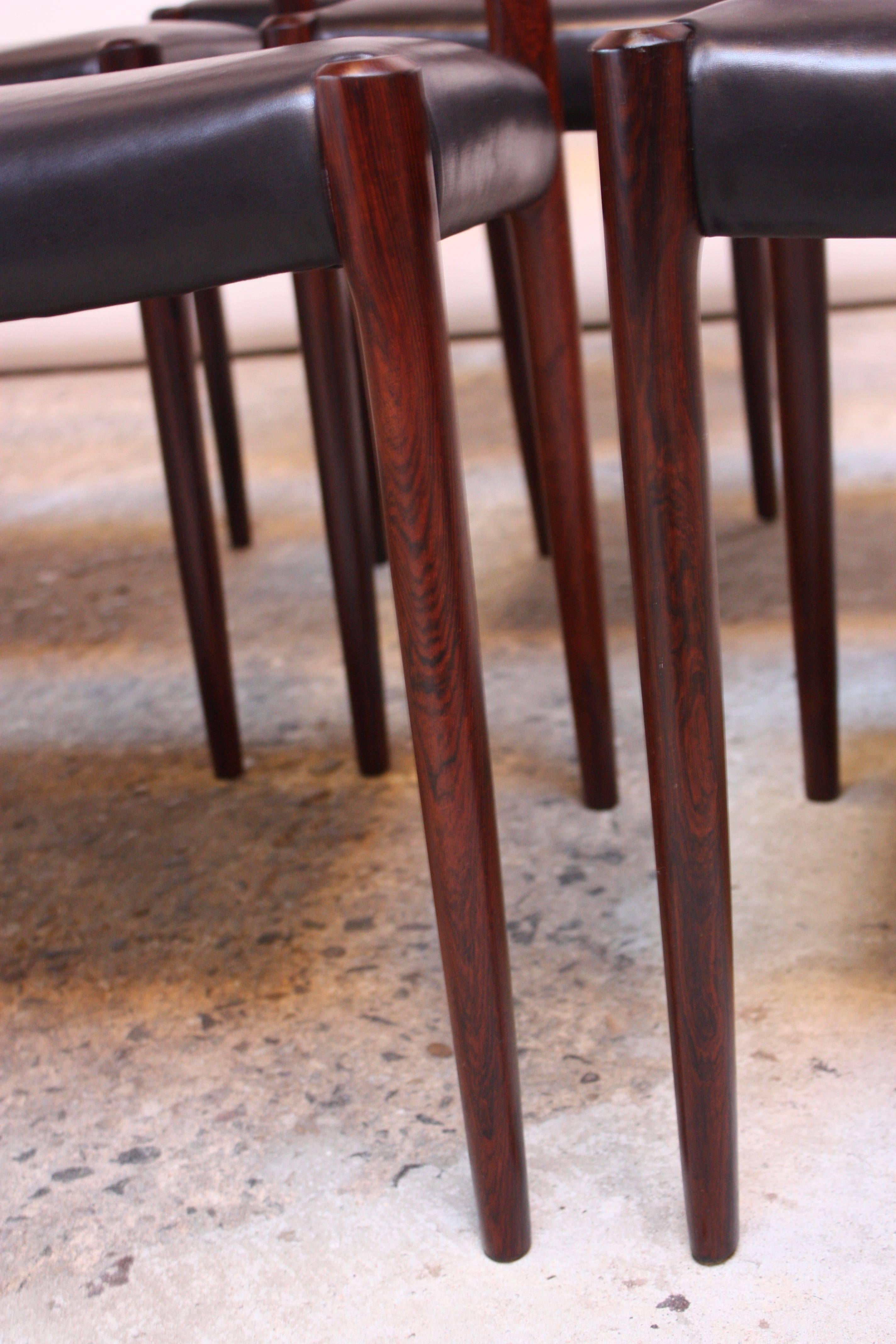 Set of Six Rosewood #77 Dining Chairs by Niels O. Møller  In Excellent Condition In Brooklyn, NY