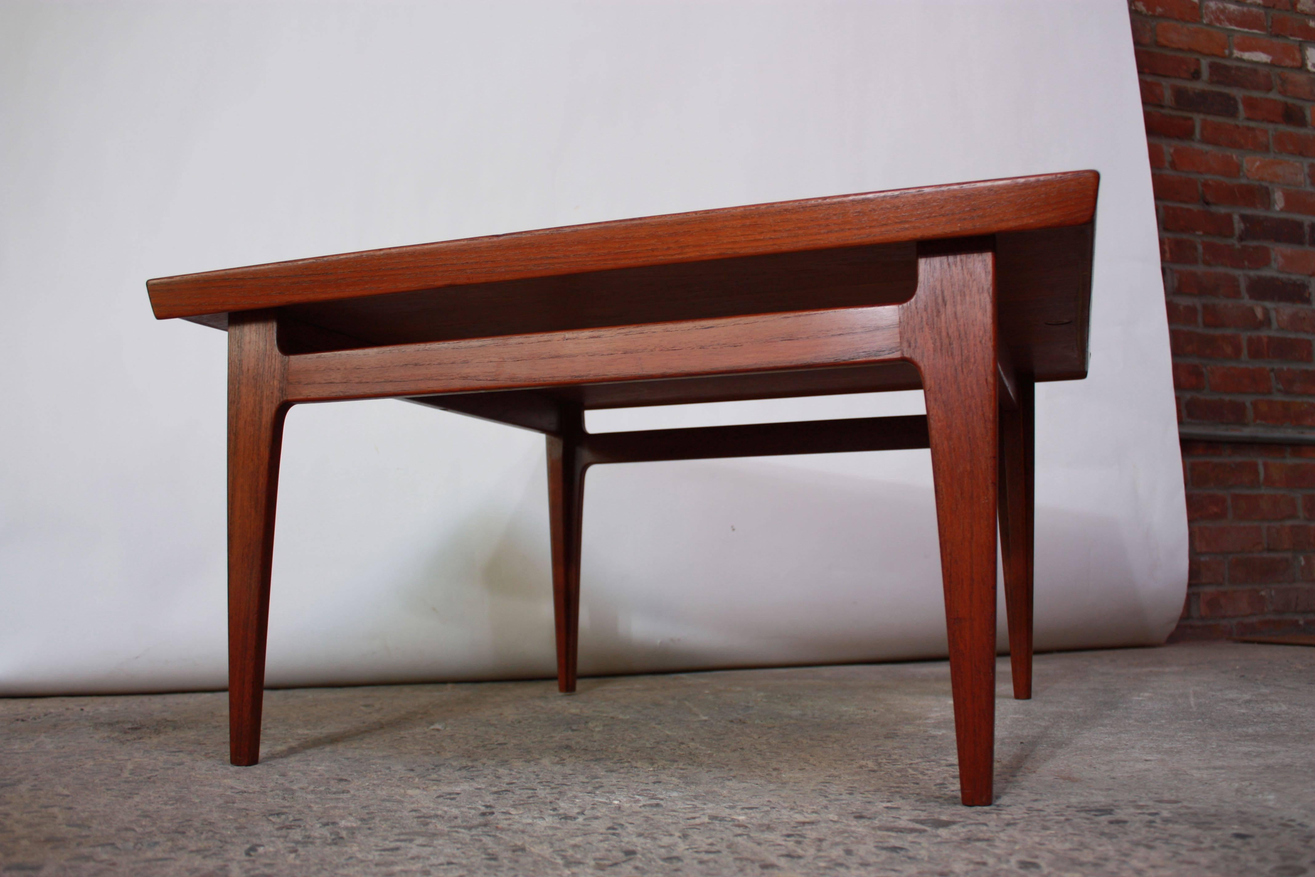 Early Finn Juhl for France and Daverkosen Teak Coffee Table In Good Condition In Brooklyn, NY