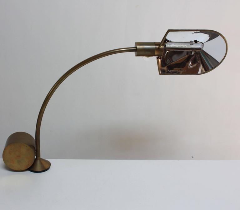Mid-Century Modern Cedric Hartman Counterweighted Brass Table Lamp For Sale