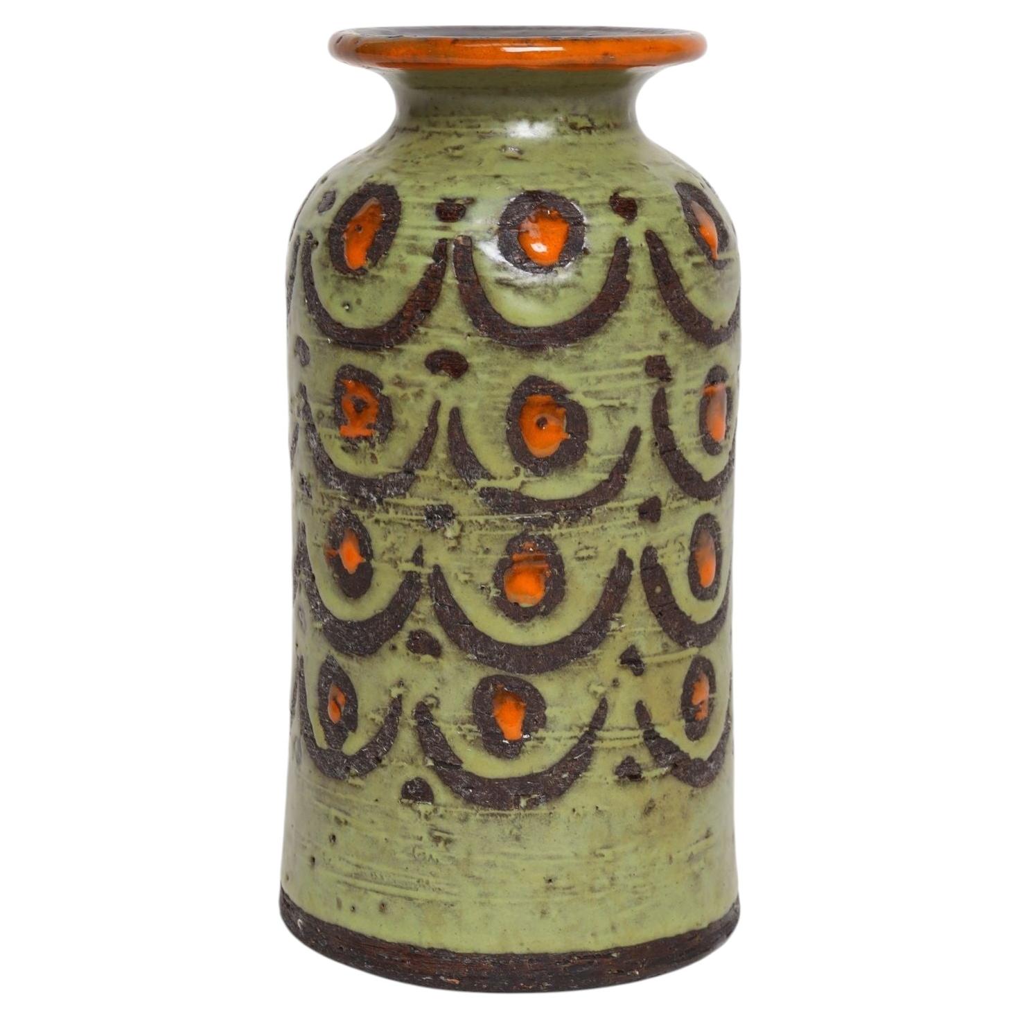 Vase vintage en céramique italienne, décoré par incision et recouvert d'un émail vert, marron et orange, signé Bitossi