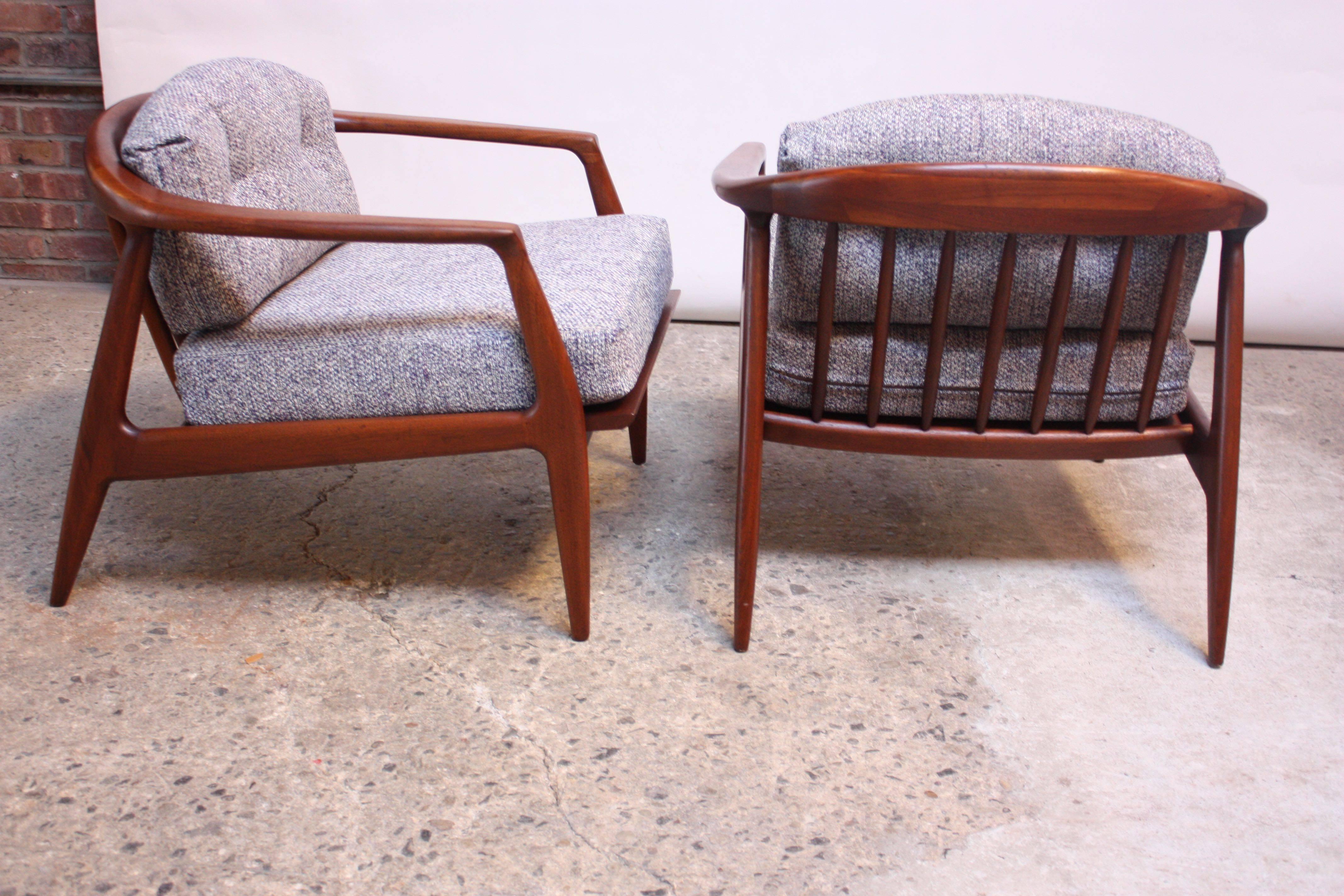 American Pair of Staved Walnut Lounge Chairs by Milo Baughman