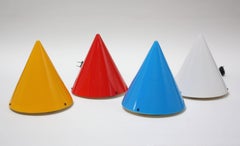 Conjunto de cuatro luminarias acrílicas "cónicas" de Verner Panton para Polythema