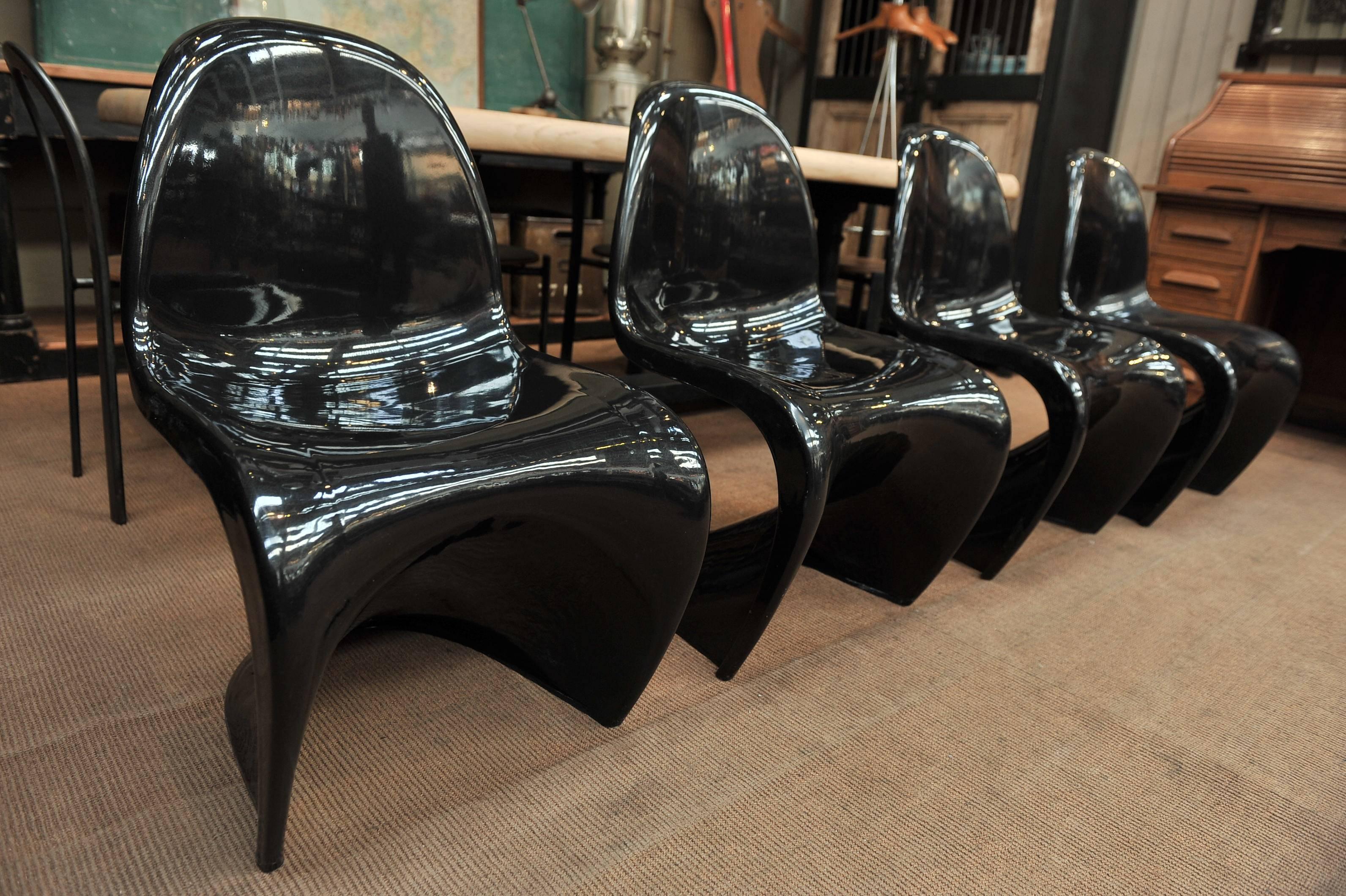 Set of Four Black Chairs by Verner Panton, 1980s In Excellent Condition In Roubaix, FR