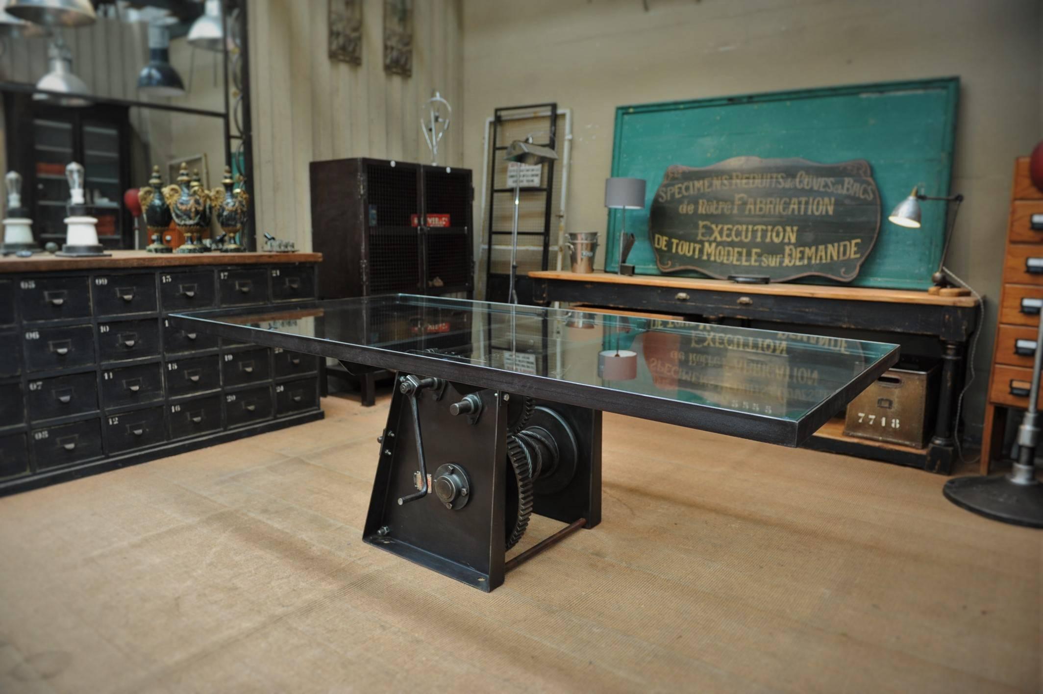 French Mechanics Workshop Iron Base Industrial Dining Table In Good Condition In Roubaix, FR
