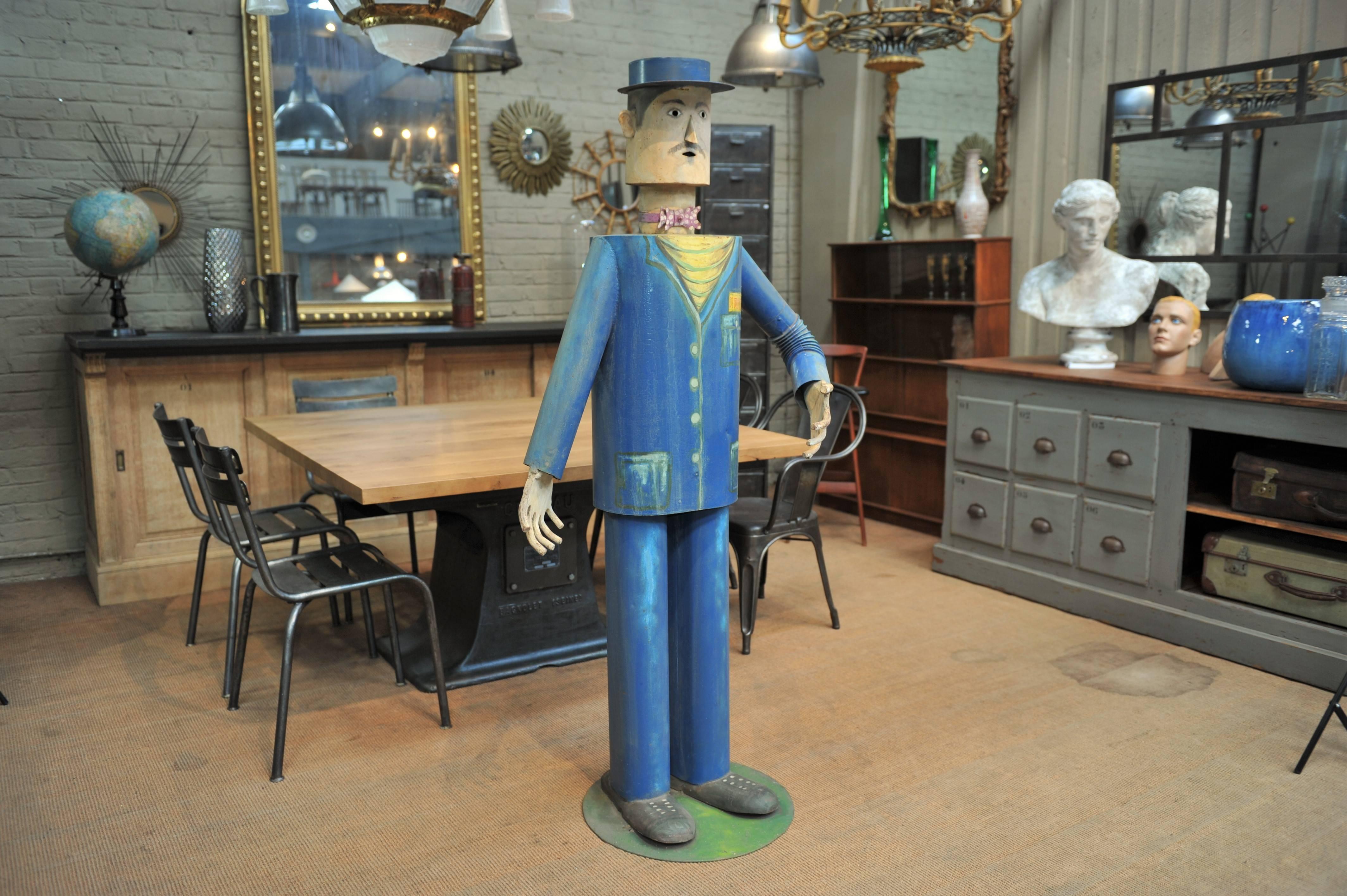 This all iron and all original painted human-size statue in his working suit was a retirement reminder gift from Mr Debryne's colleagues working in a French steel Industry, circa 1950.
Made of sheet metal. Excellent vintage condition, very stable