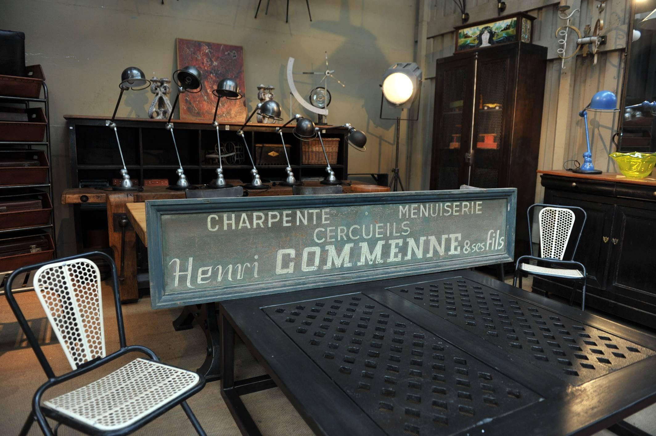 French Carpenter Wood Sign, 1920s In Excellent Condition In Roubaix, FR