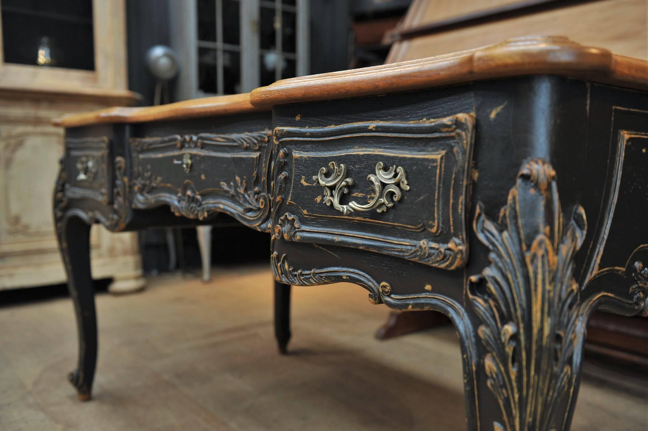 Louis XV Style French Solid Oak Desk, circa 1950 In Good Condition In Roubaix, FR