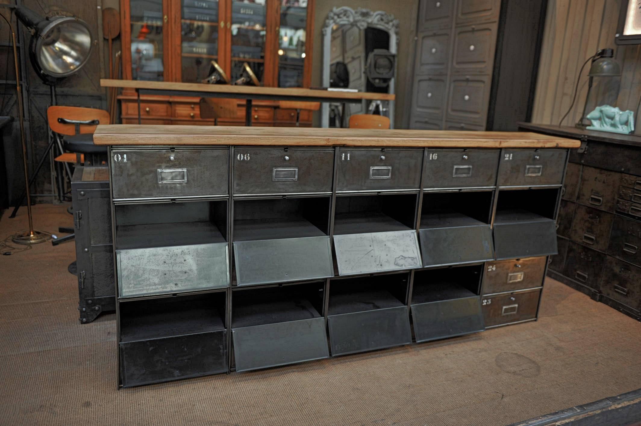 Industrial Clapet 1950 Iron Cabinet Solid Oak Top In Excellent Condition In Roubaix, FR