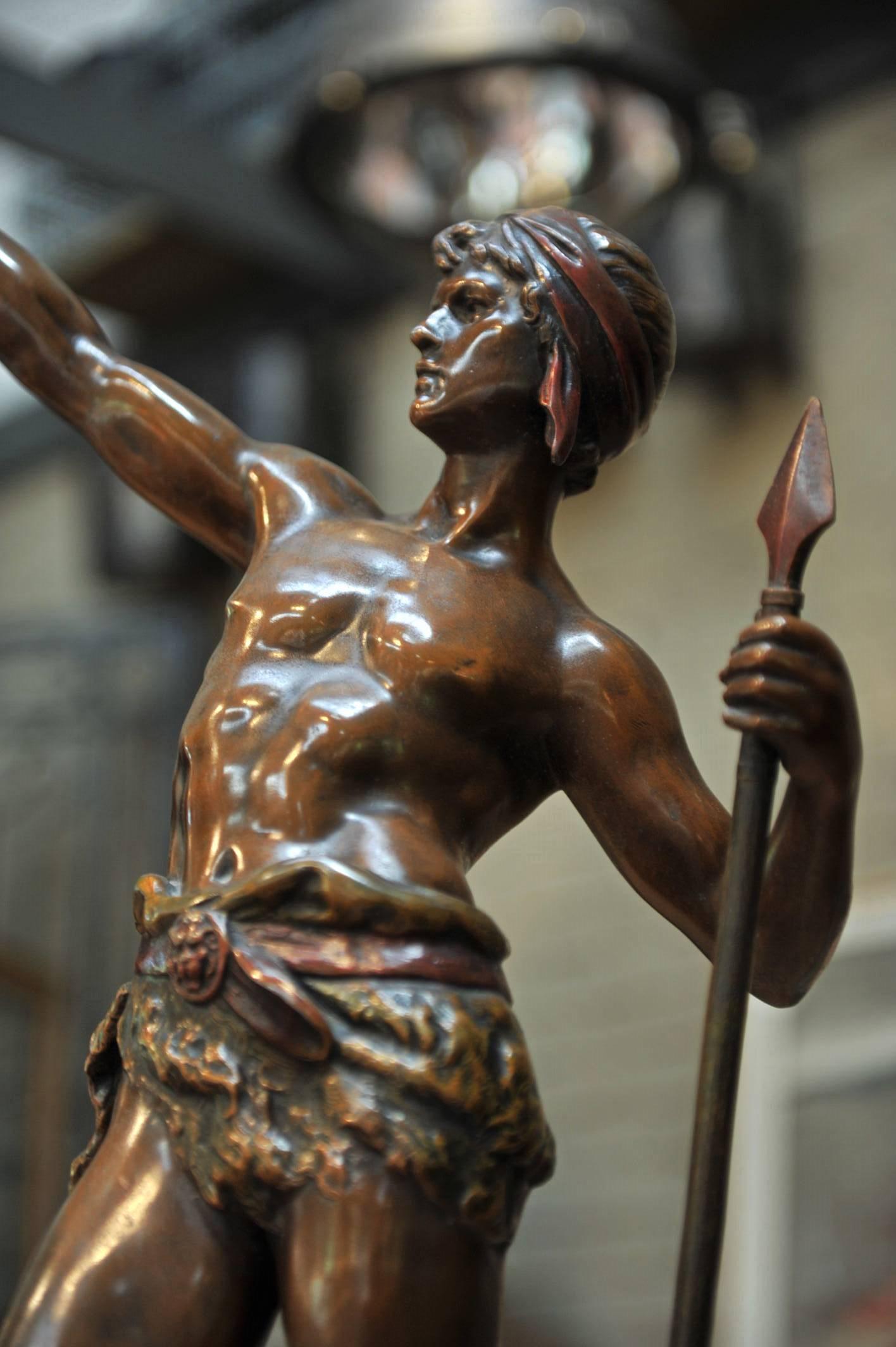 Statue d'homme du 19ème siècle 