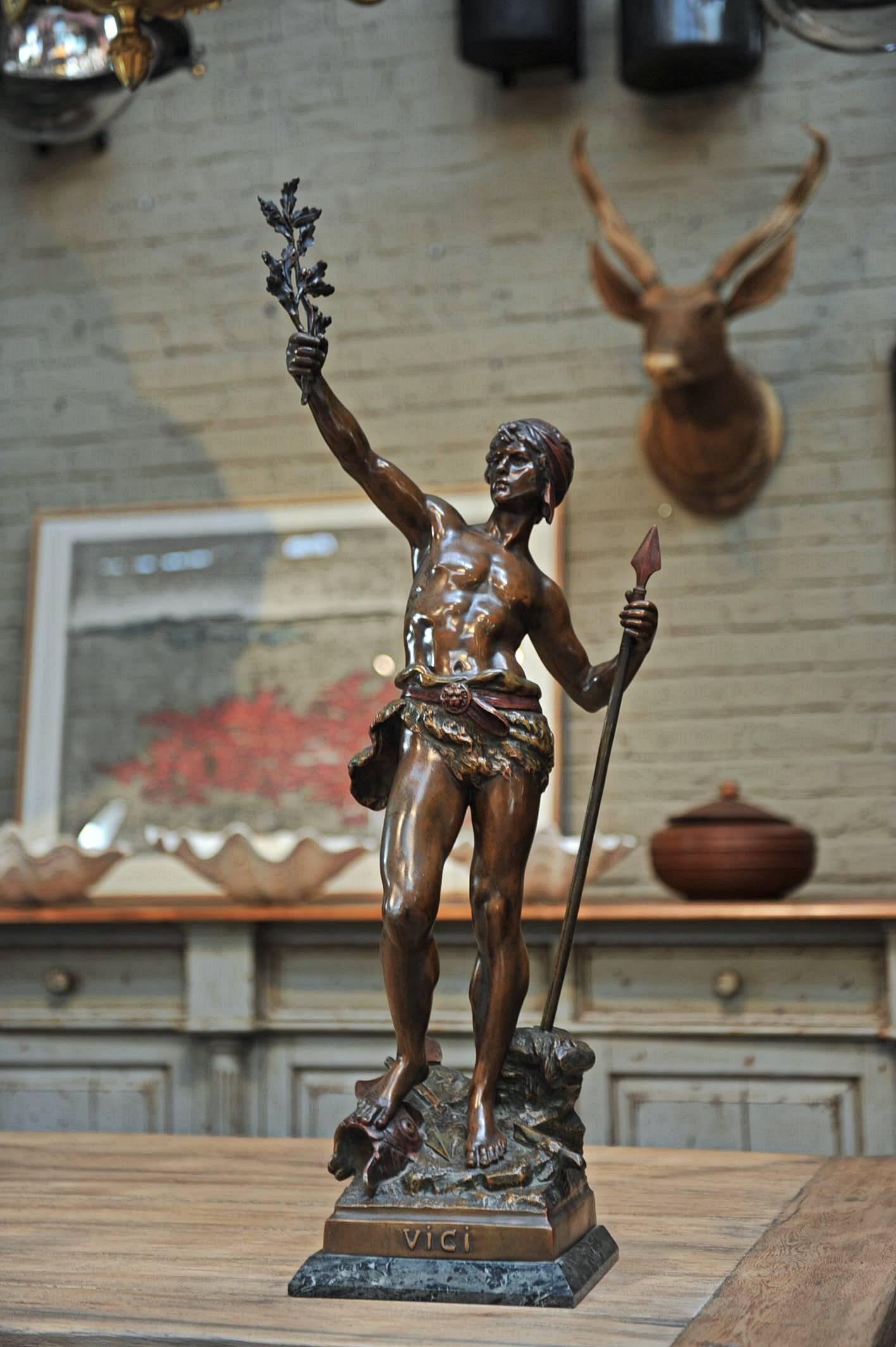 Français Statue d'homme du 19ème siècle 