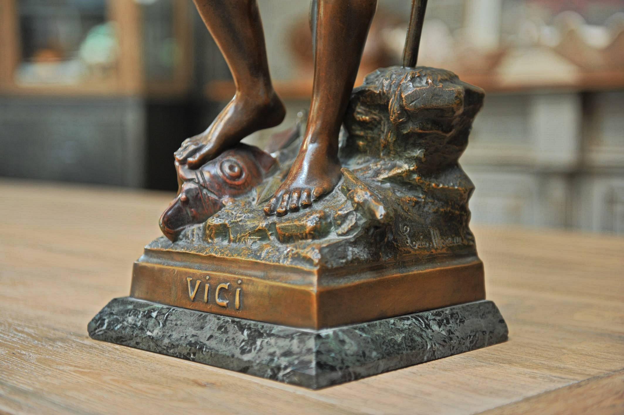 Statue d'homme du 19ème siècle 