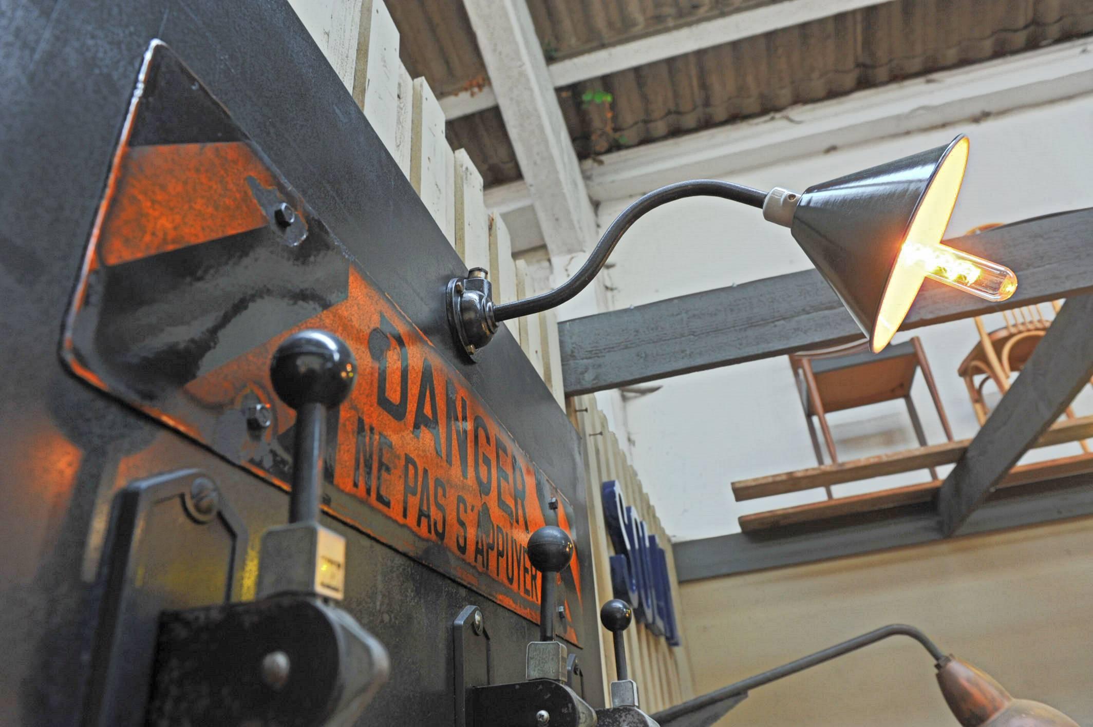 1940s French Factory Large Ion and Bakelite Switchboard Industrial Wall Light In Excellent Condition In Roubaix, FR