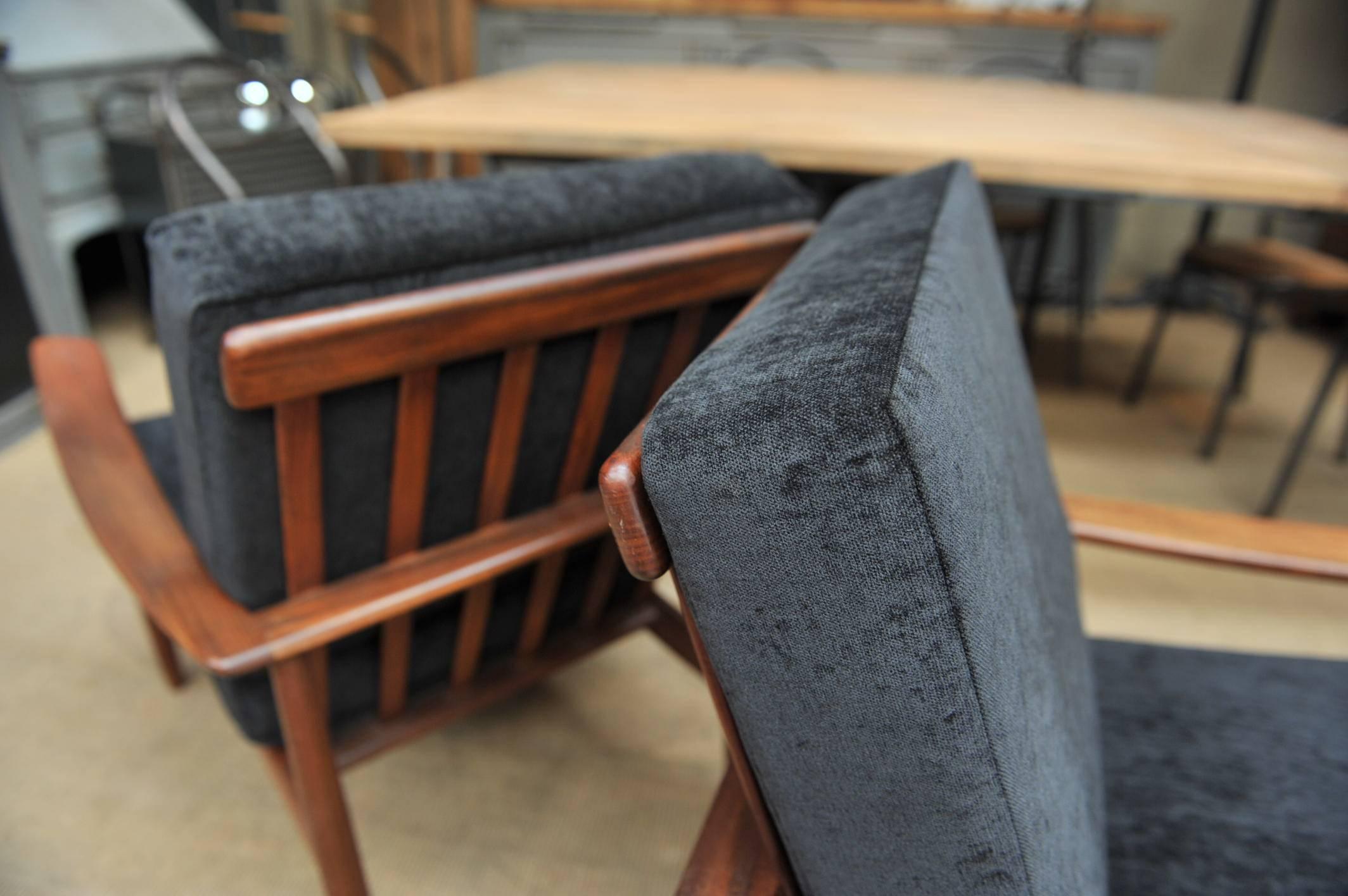 Pair of Teak Scandinavian Chairs 1960s Newly Reupholstered In Excellent Condition In Roubaix, FR