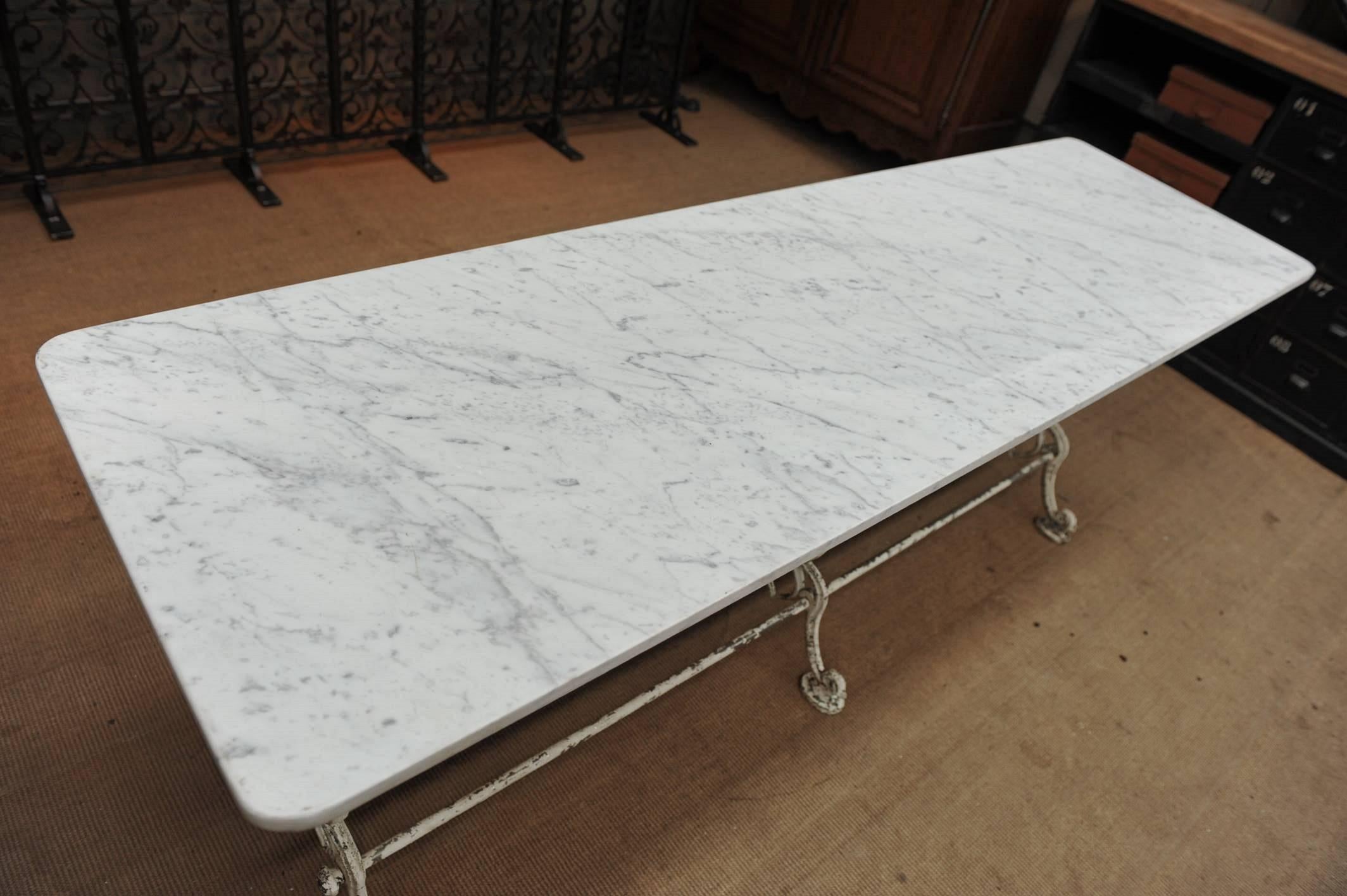 French Marble and Cast Iron Garden Table, 1900 In Excellent Condition In Roubaix, FR