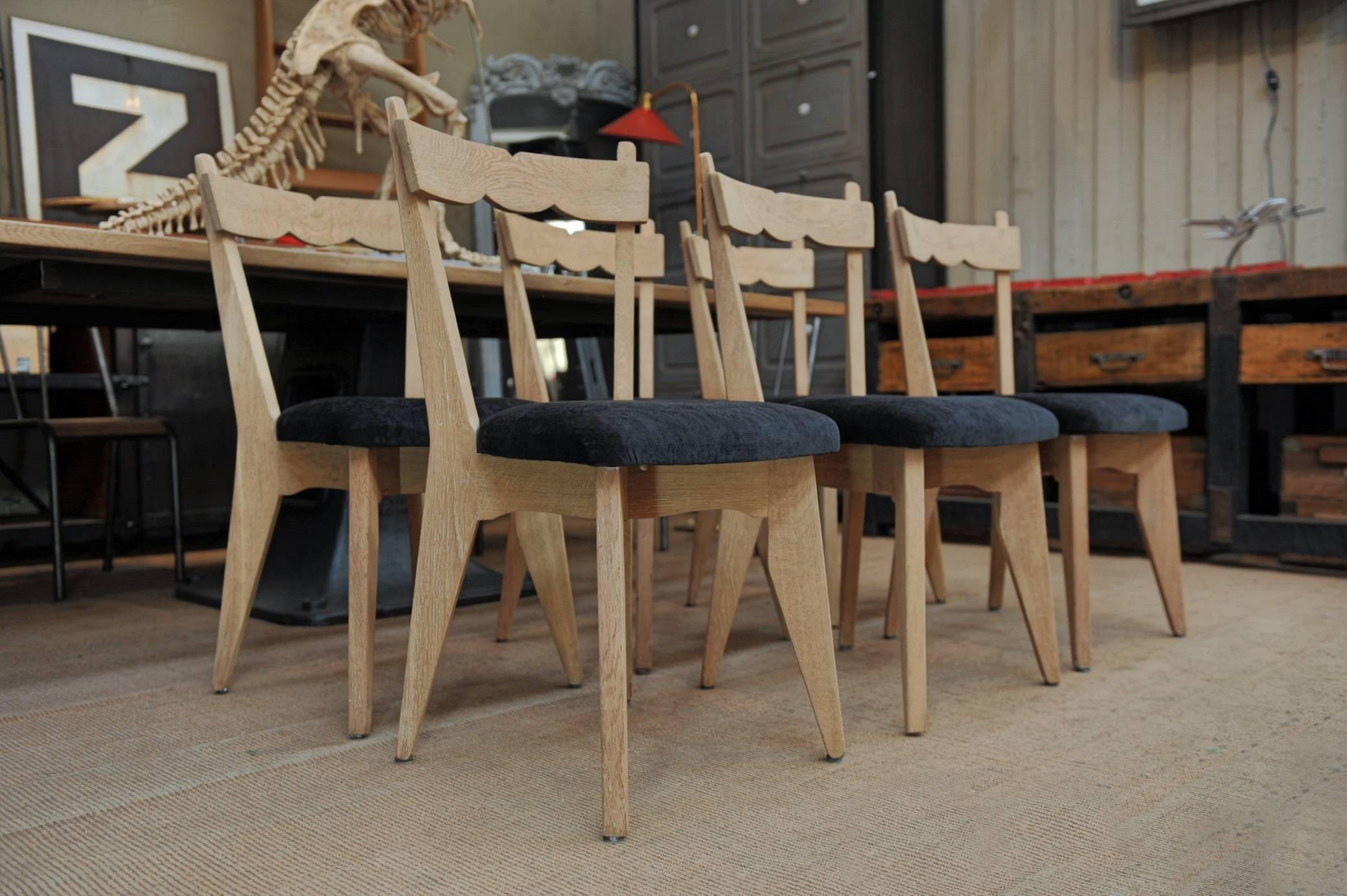Guillerme & Chambron Set of Six Dining Chairs in Oak and Fabric Reupholstered In Excellent Condition In Roubaix, FR