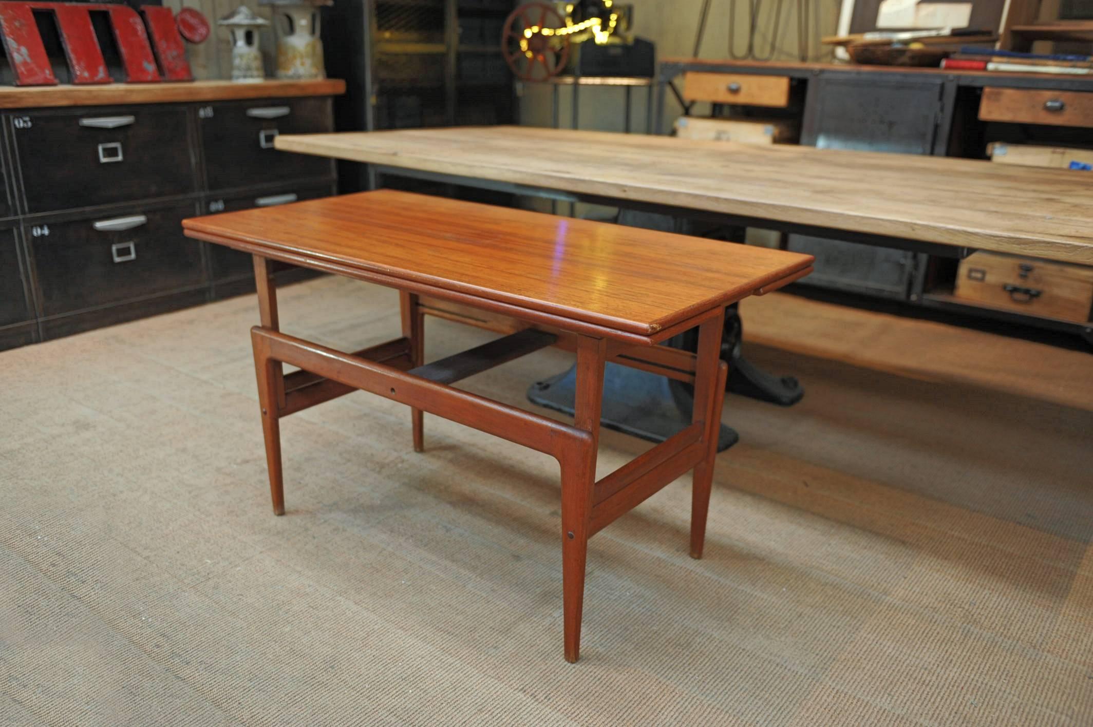 Mid-Century Modern Scandinavian System Dining and Coffee Table with Inside Extensions by Samcom For Sale