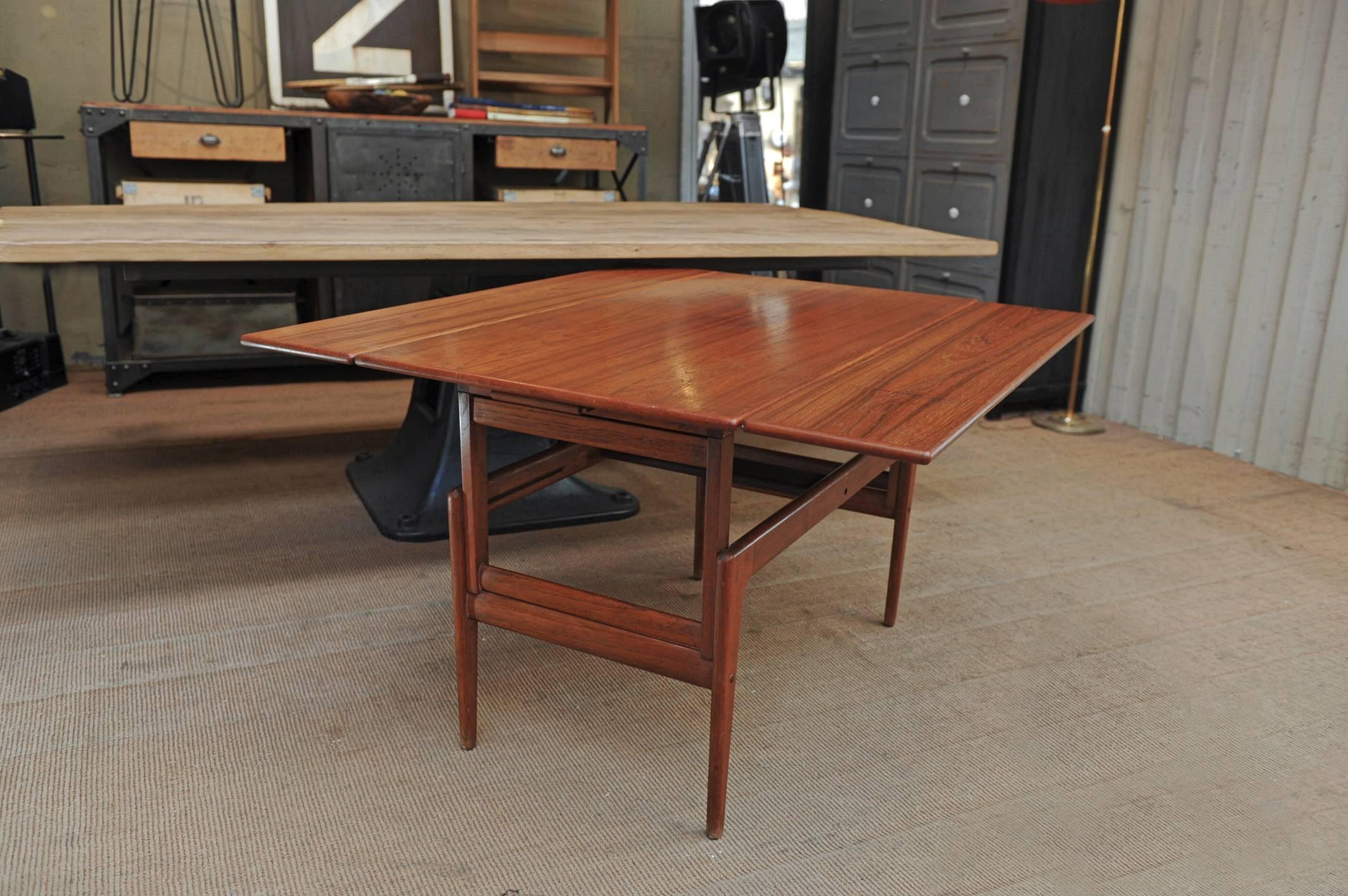 Scandinavian System Dining and Coffee Table with Inside Extensions by Samcom In Good Condition For Sale In Roubaix, FR