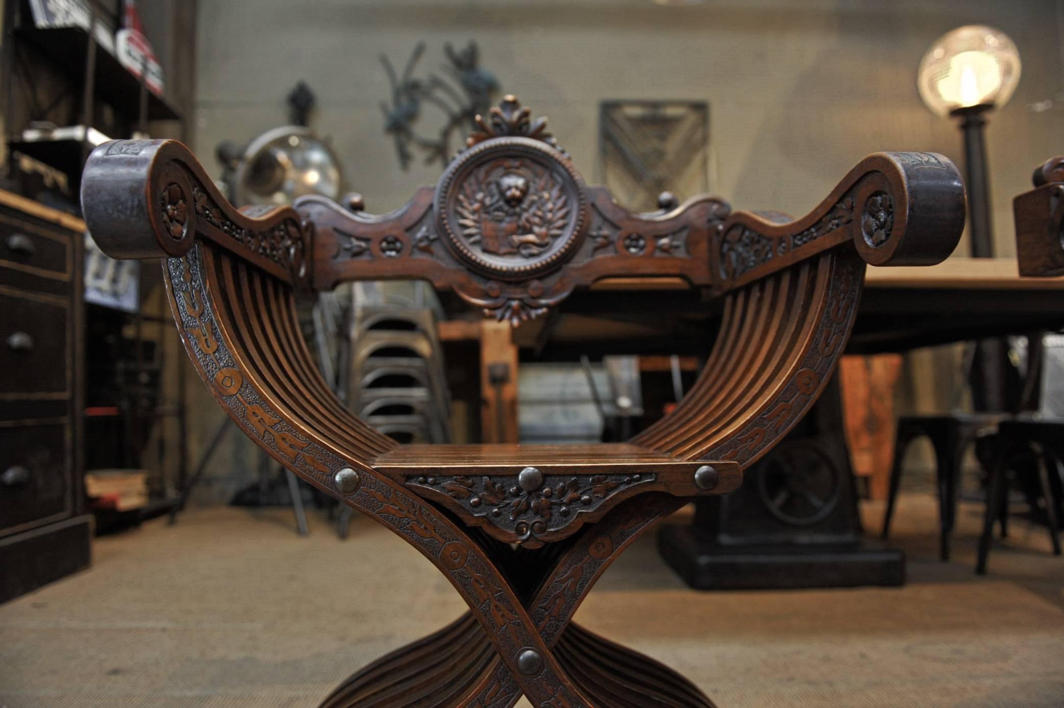 19th Century Pair of Dagobert Carved Walnut Chairs 1