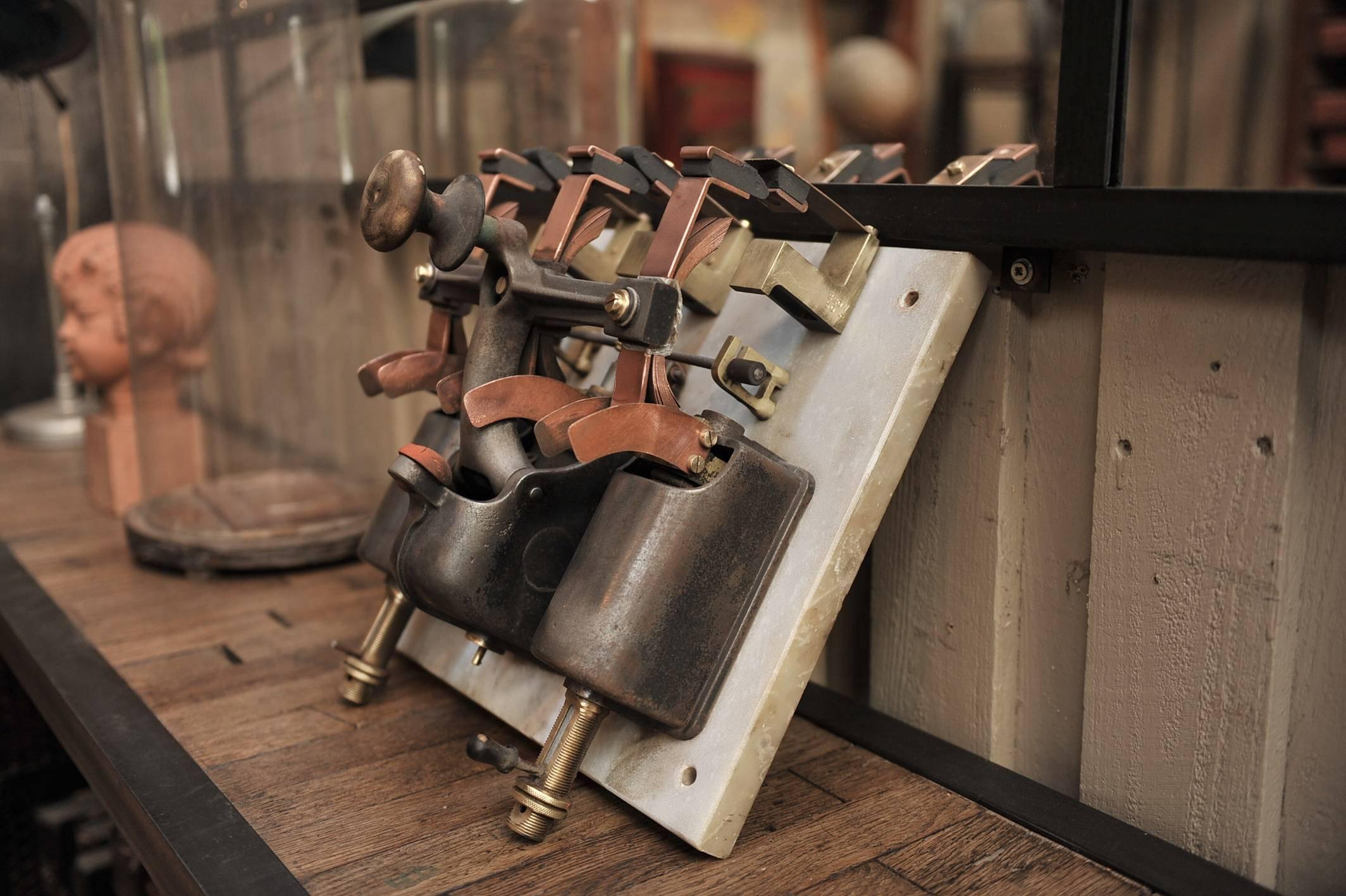 1940s French Marble and Steel Factory Electric Switchboard In Excellent Condition In Roubaix, FR