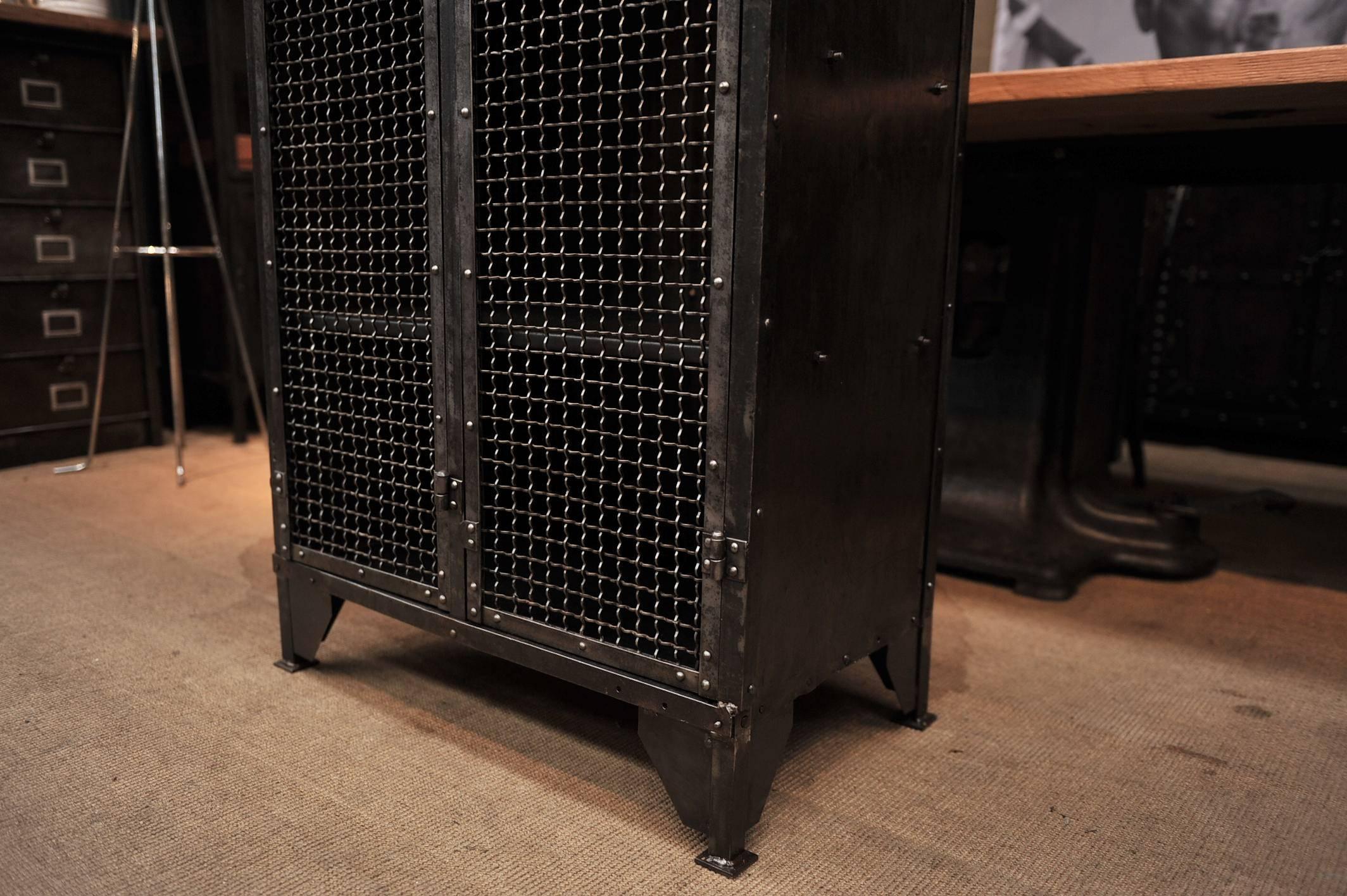 Early 20th Century Industrial 1900s French Iron Bookcase or Cabinet with Two Mesh Doors