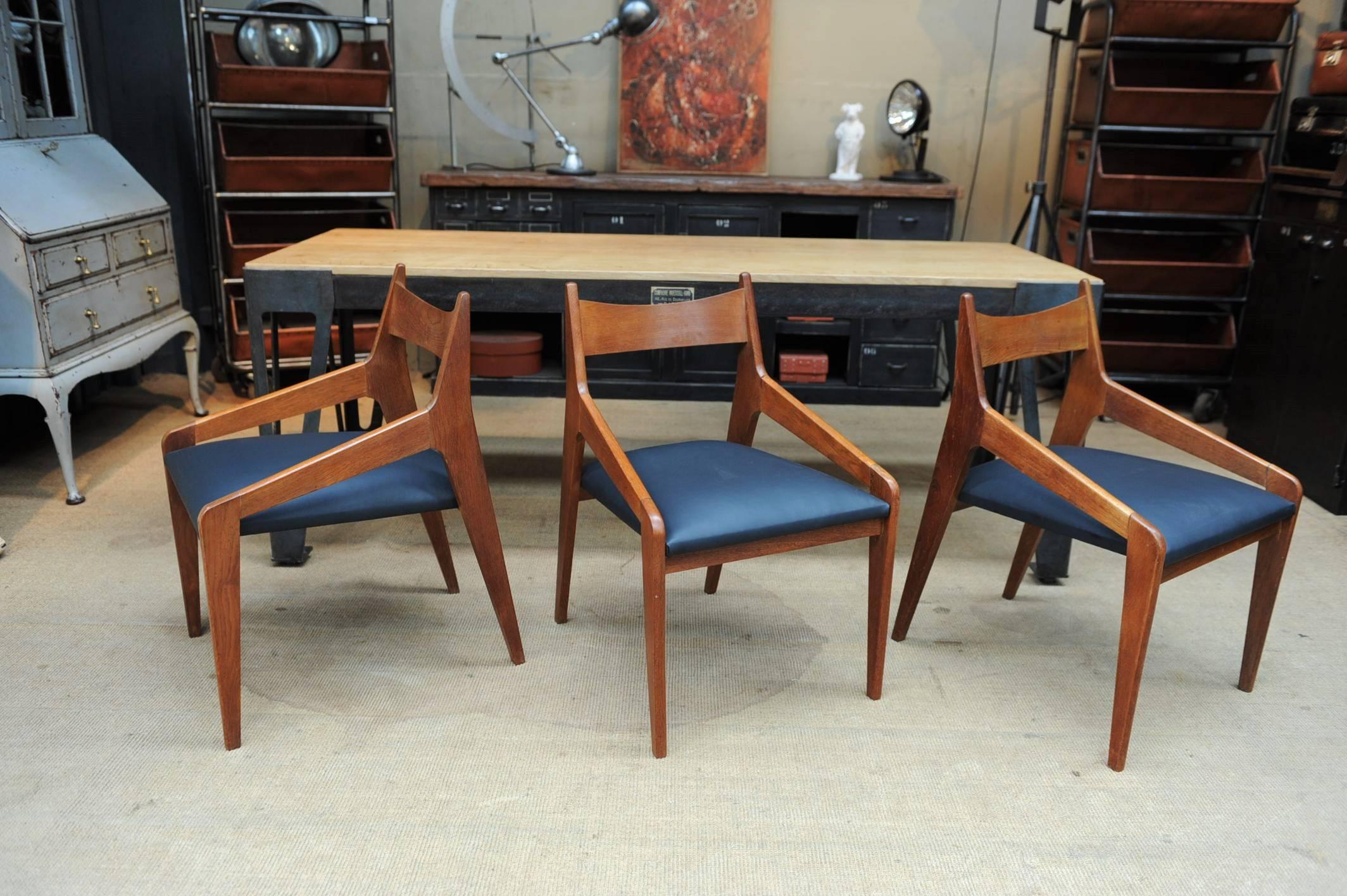 Set of Six Scandinavian Design Oak Chairs Black Leather Seat, circa 1960 4